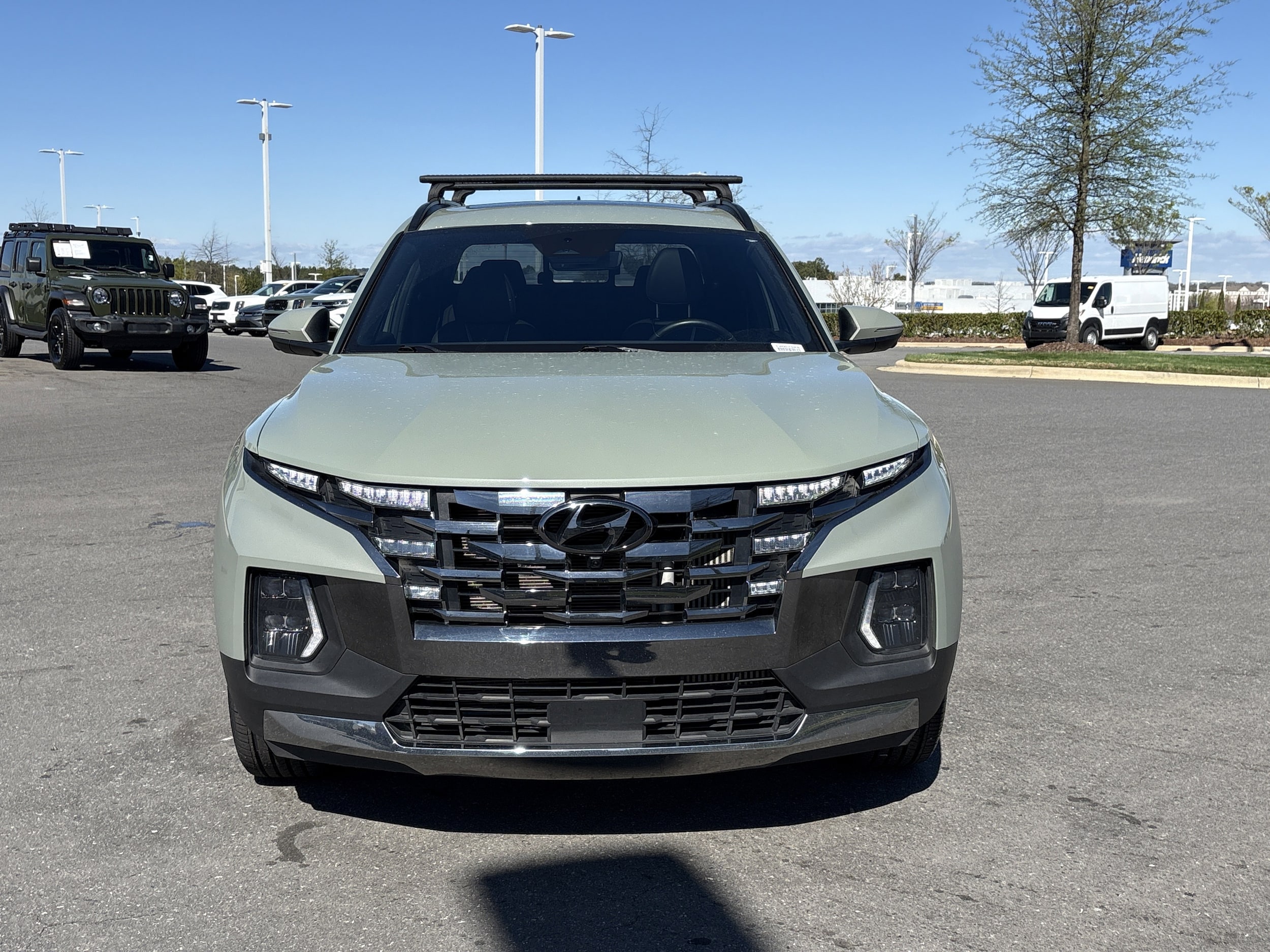 2023 Hyundai Santa Cruz Limited photo 2