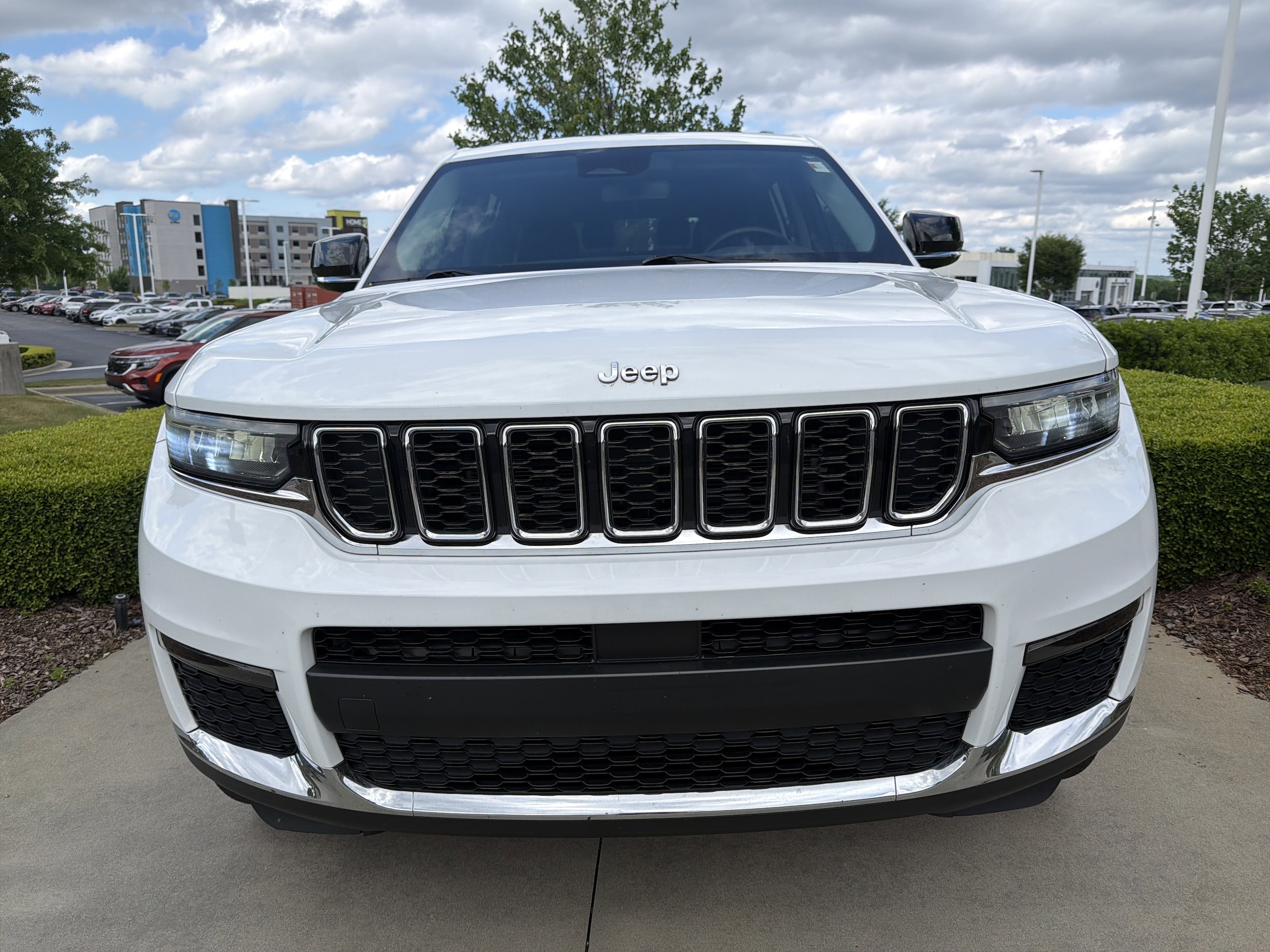 2021 Jeep Grand Cherokee L Limited photo 2