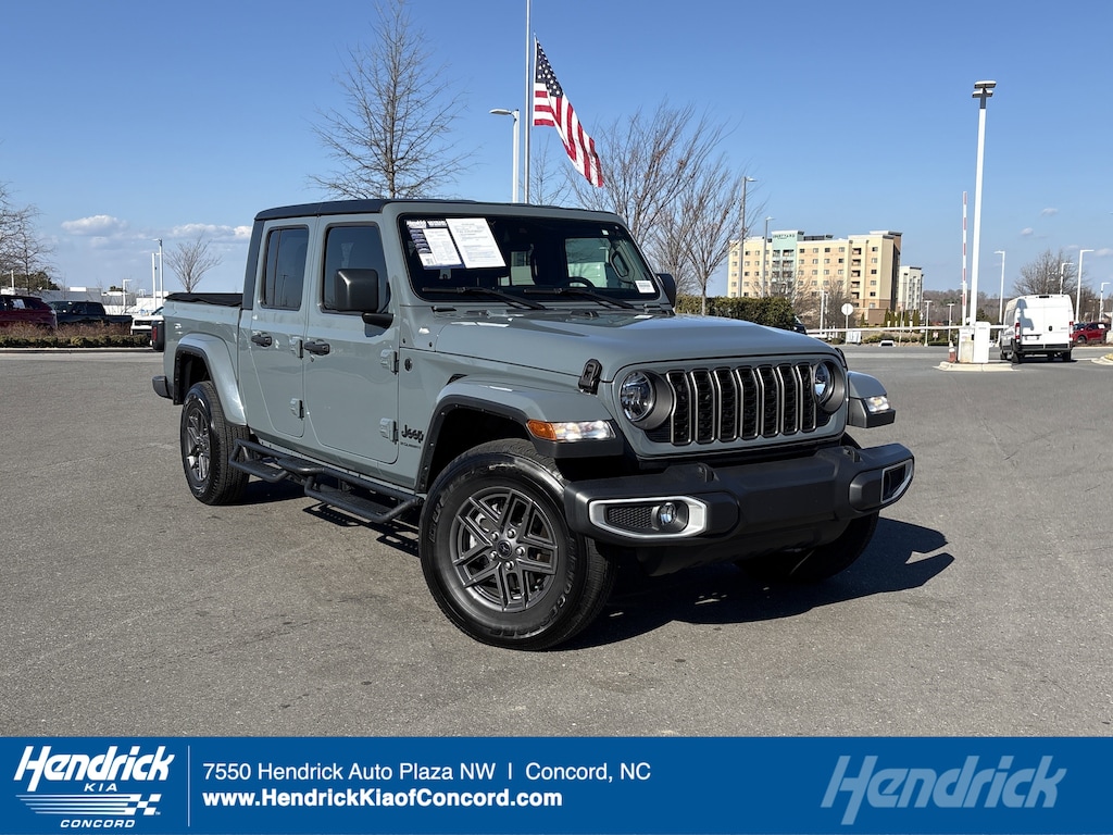 Used 2024 Jeep Gladiator Sport S Pickup