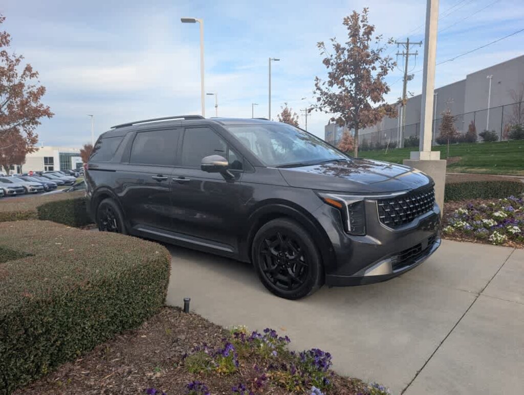 Certified 2025 Kia Carnival SX Prestige Minivan