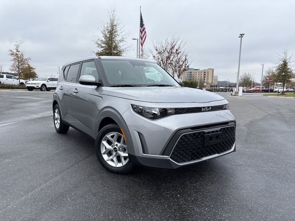 Certified 2025 Kia Soul LX Hatchback