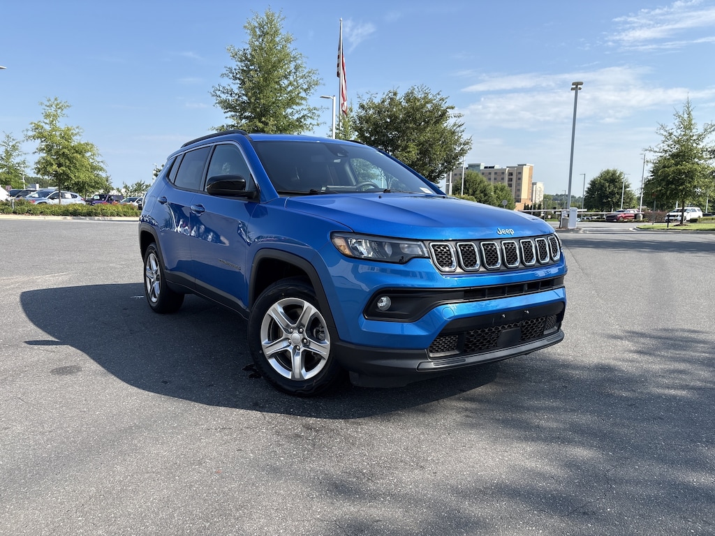 Used 2024 Jeep Compass Latitude SUV