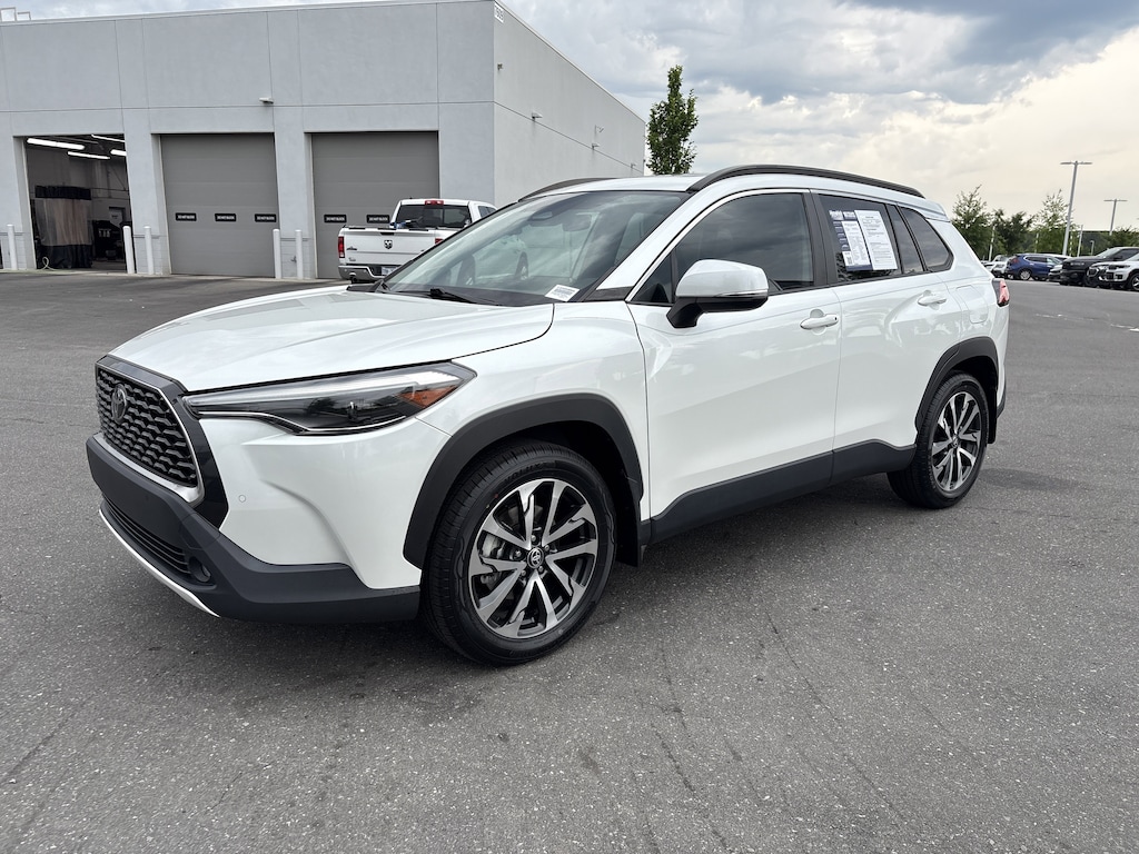 Used 2023 Toyota Corolla Cross XLE SUV