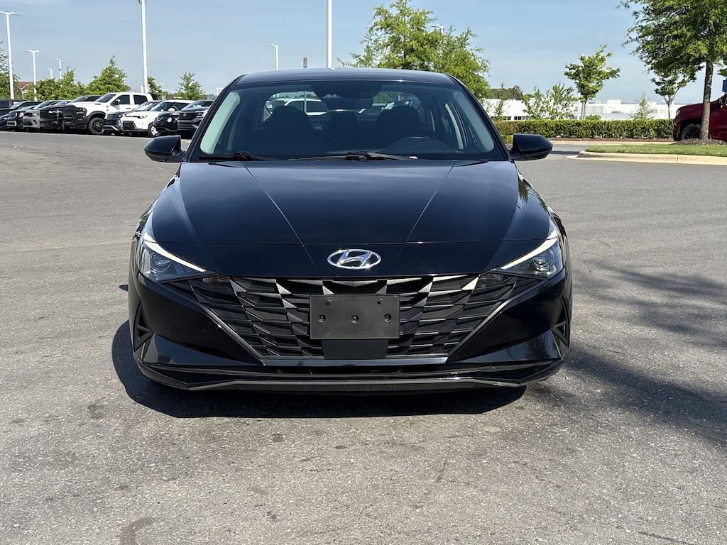 Used 2023 Hyundai Elantra SEL Sedan