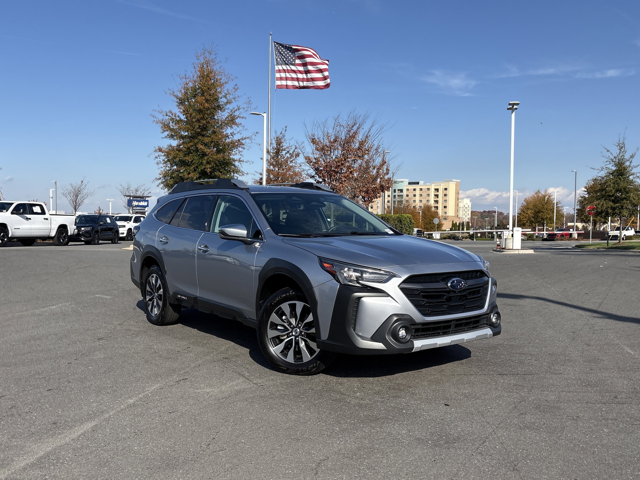2025 Subaru Outback Touring photo 2