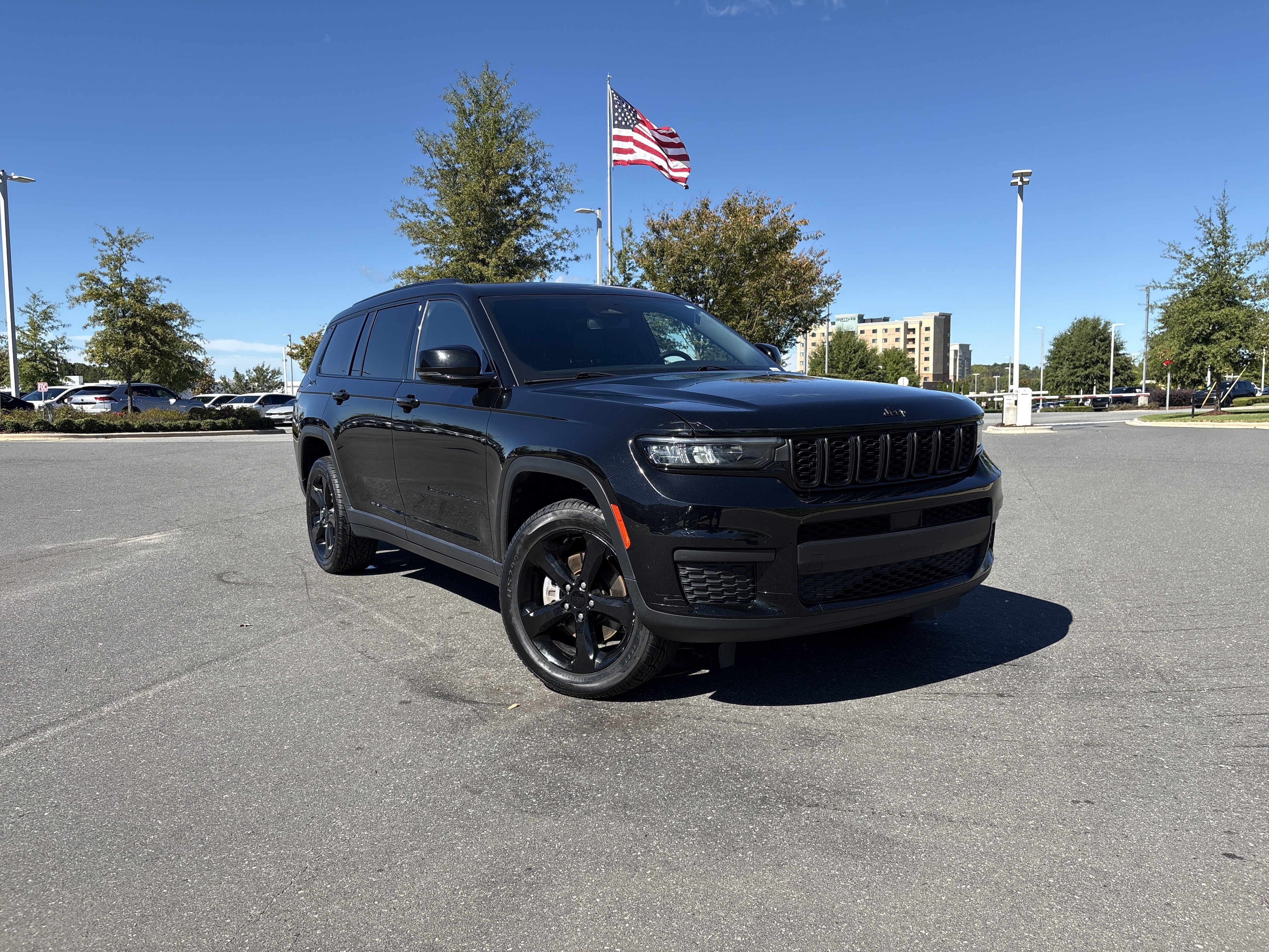 Used 2023 Jeep Grand Cherokee L Altitude SUV