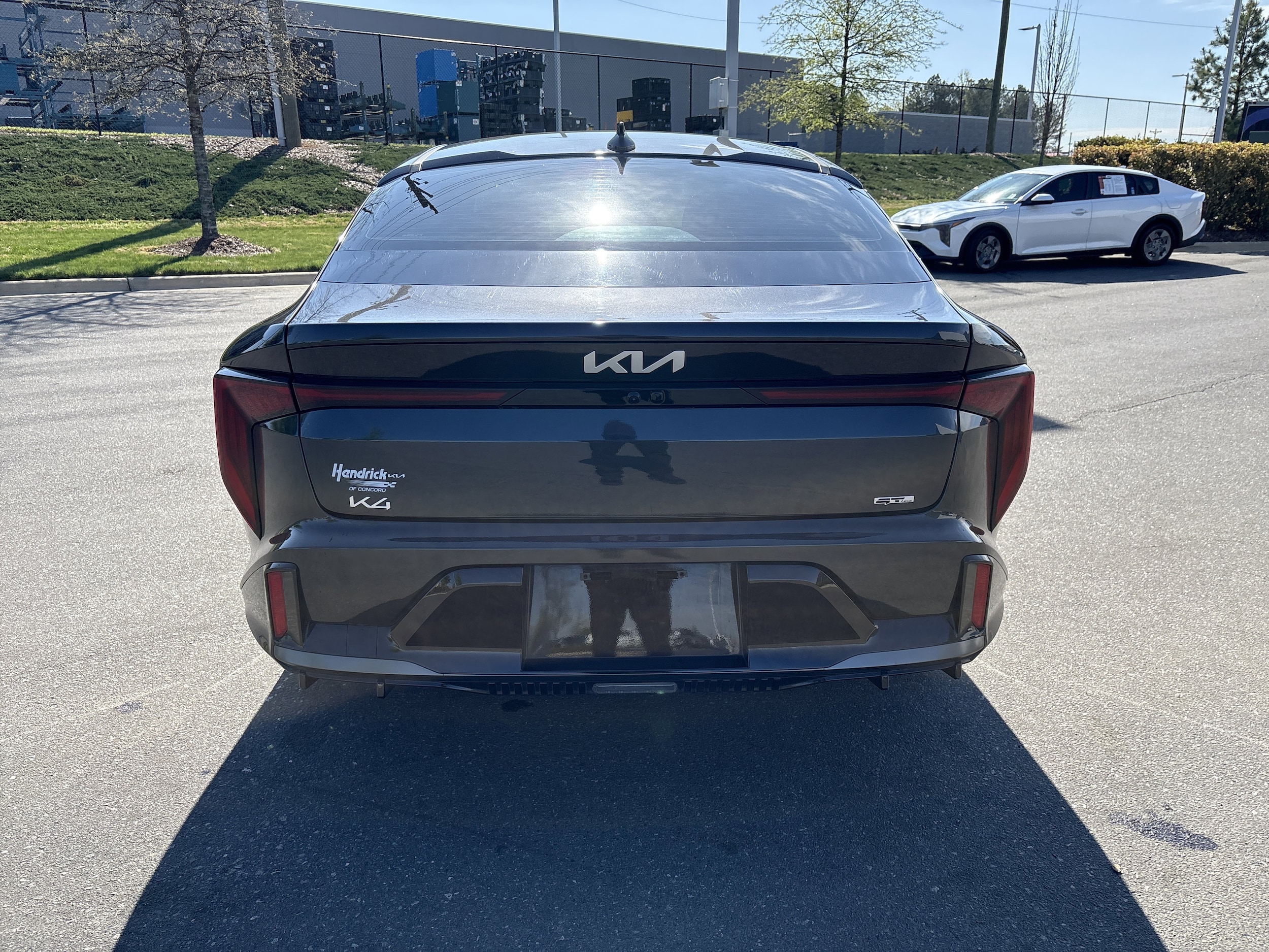 2025 Kia K4 GT-Line photo 3