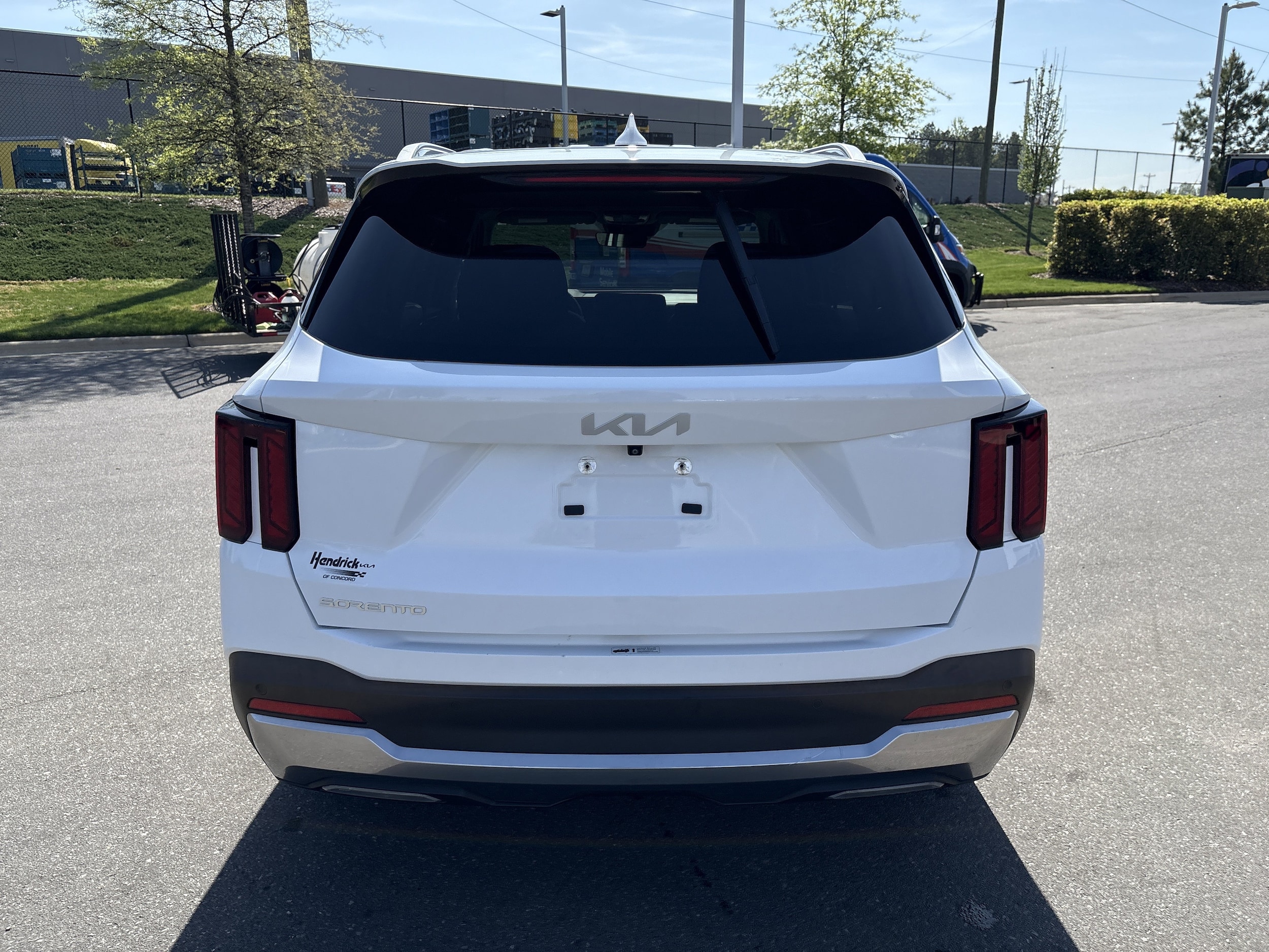 2024 Kia Sorento S photo 3