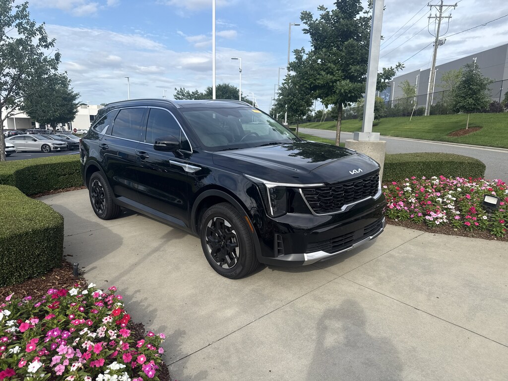 Used 2024 Kia Sorento S SUV
