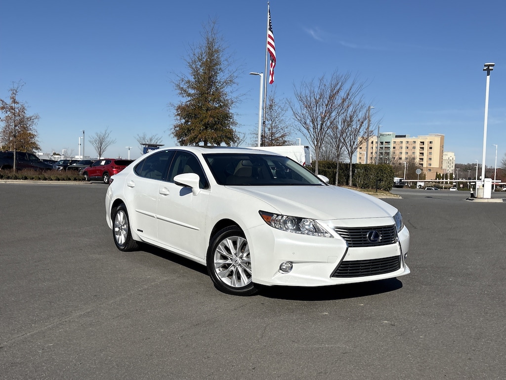 Used 2013 Lexus ES 300h Hybrid Sedan