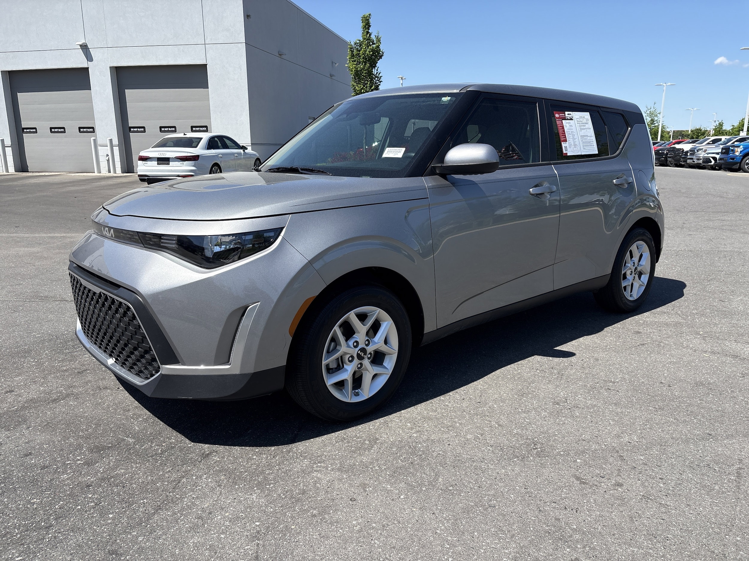 2025 Kia Soul LX photo 4