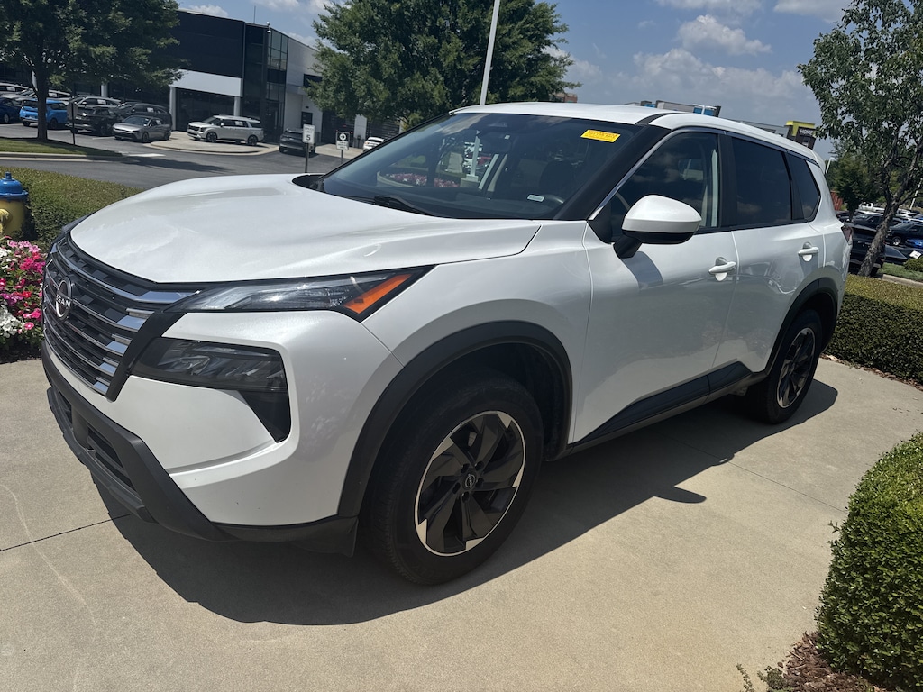 Used 2024 Nissan Rogue SV SUV