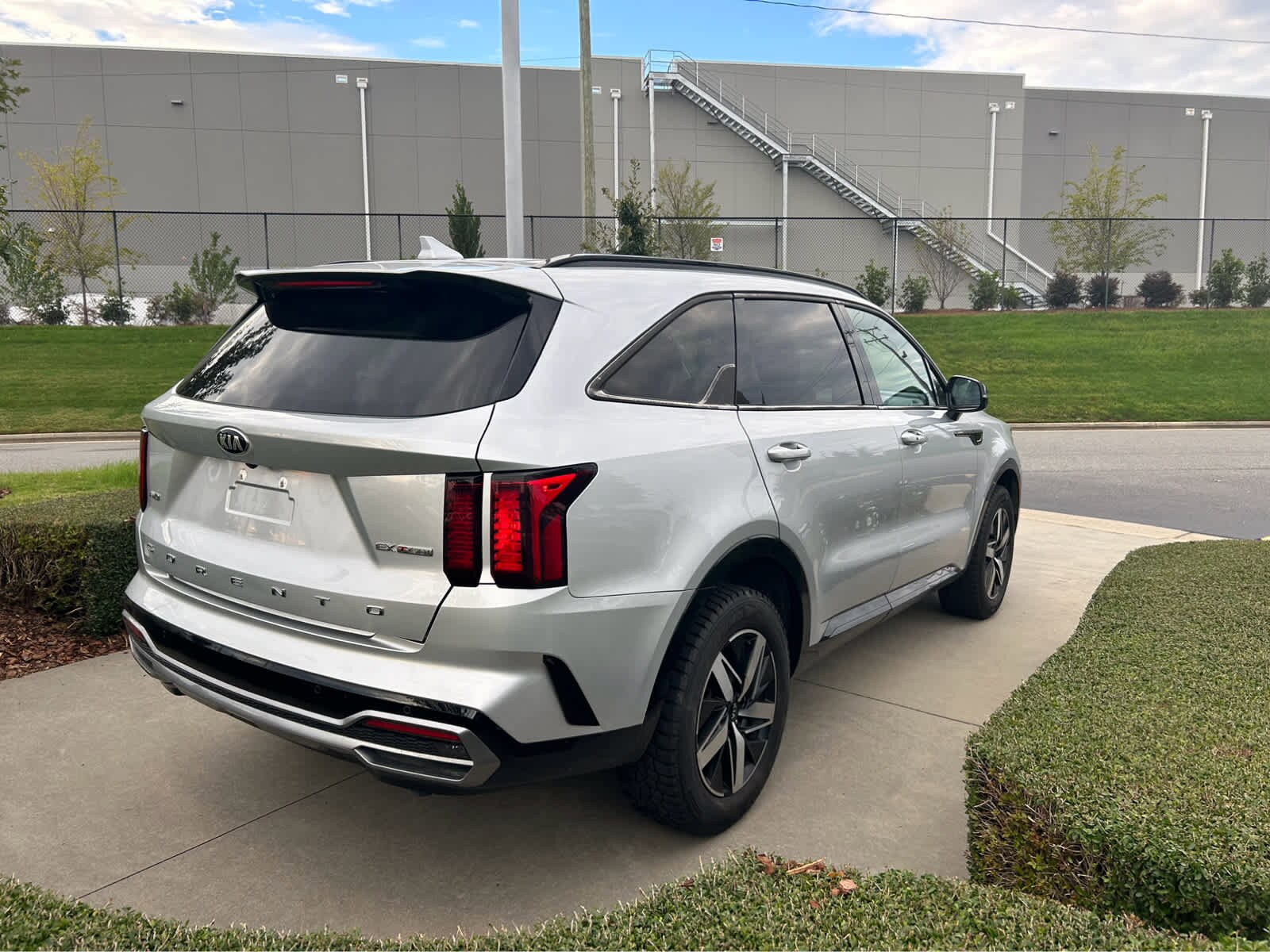 2021 Kia Sorento EX photo 2