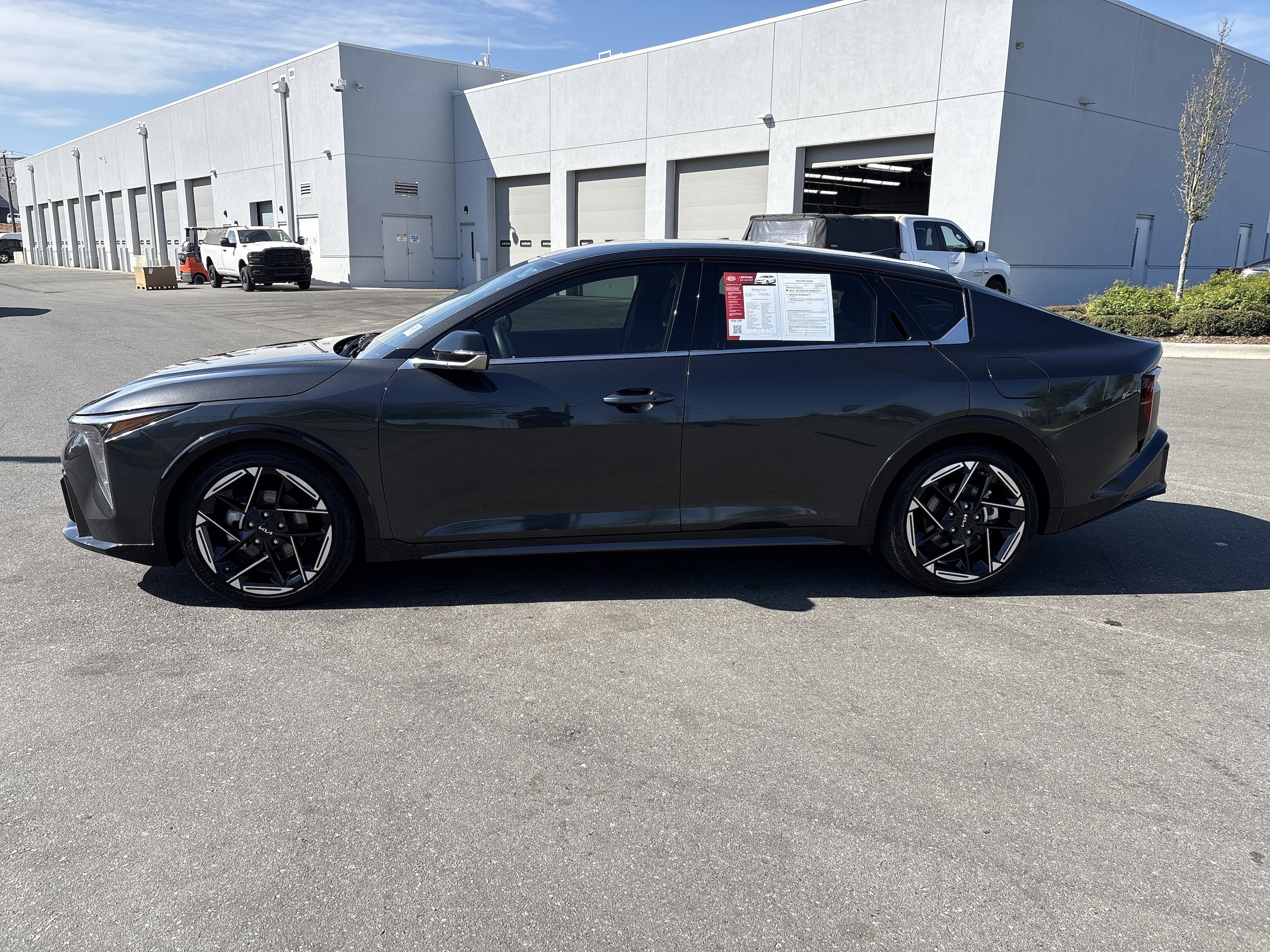 2025 Kia K4 GT-Line photo 5