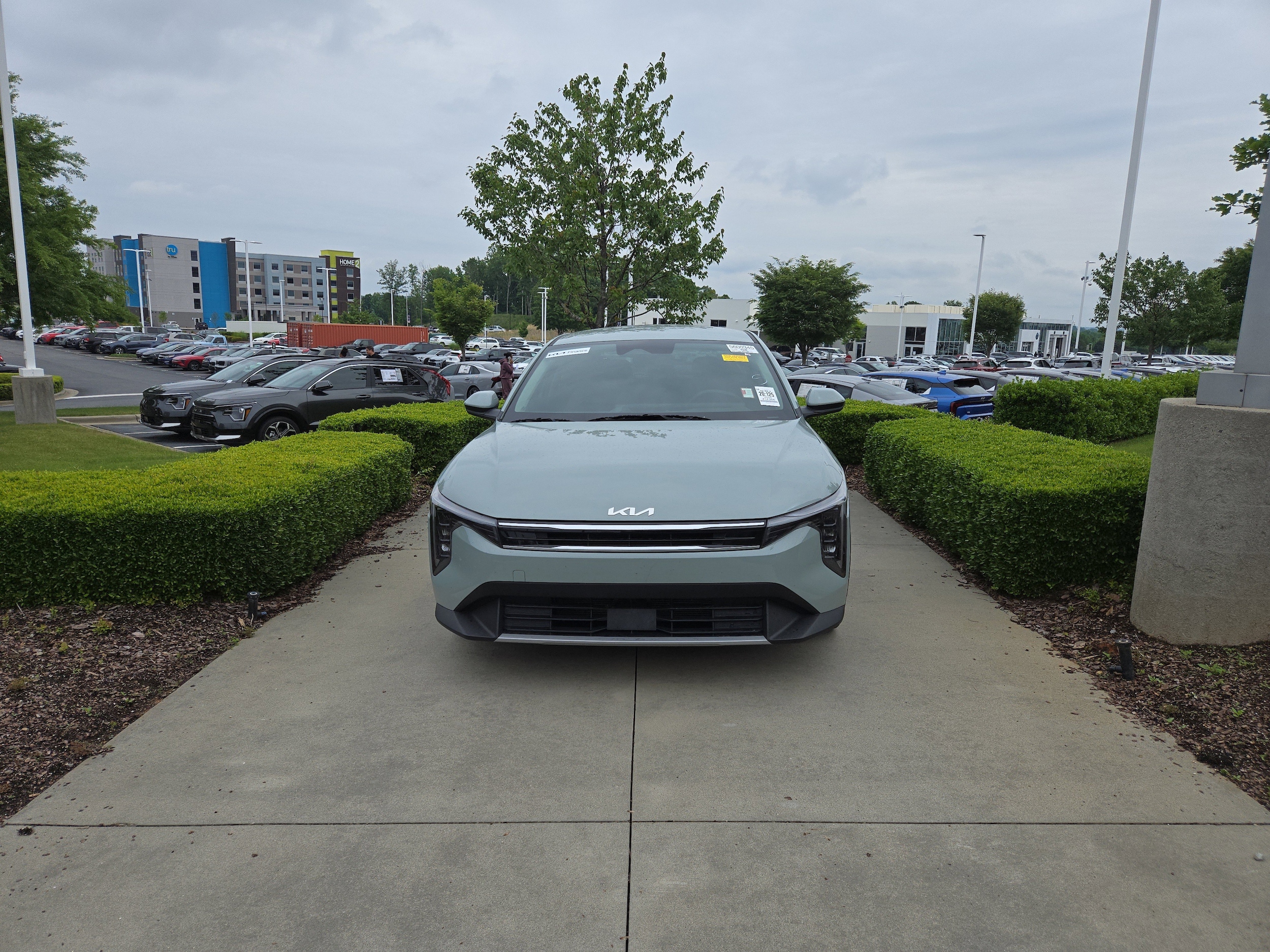 2025 Kia K4 EX photo 2