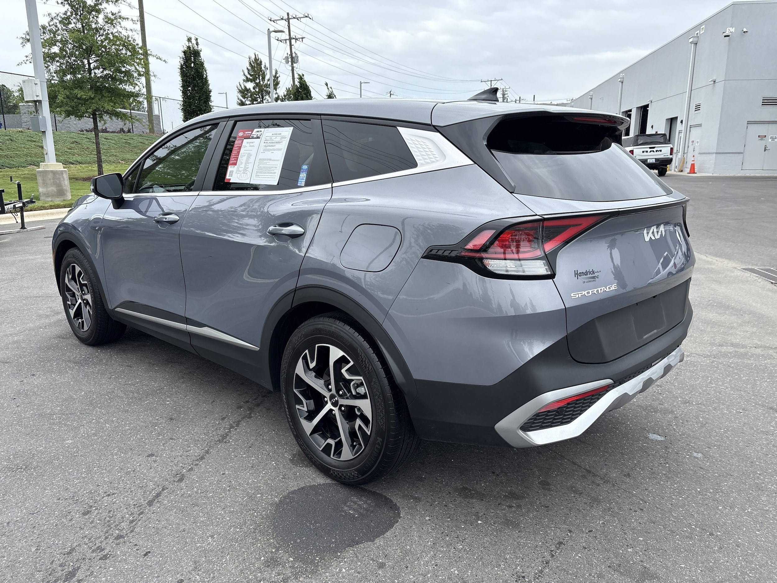 2024 Kia Sportage EX photo 6