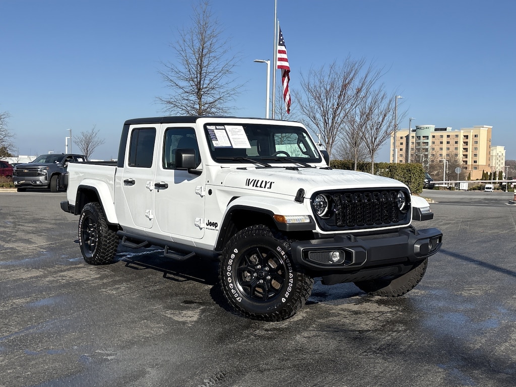 Used 2024 Jeep Gladiator Willys Pickup