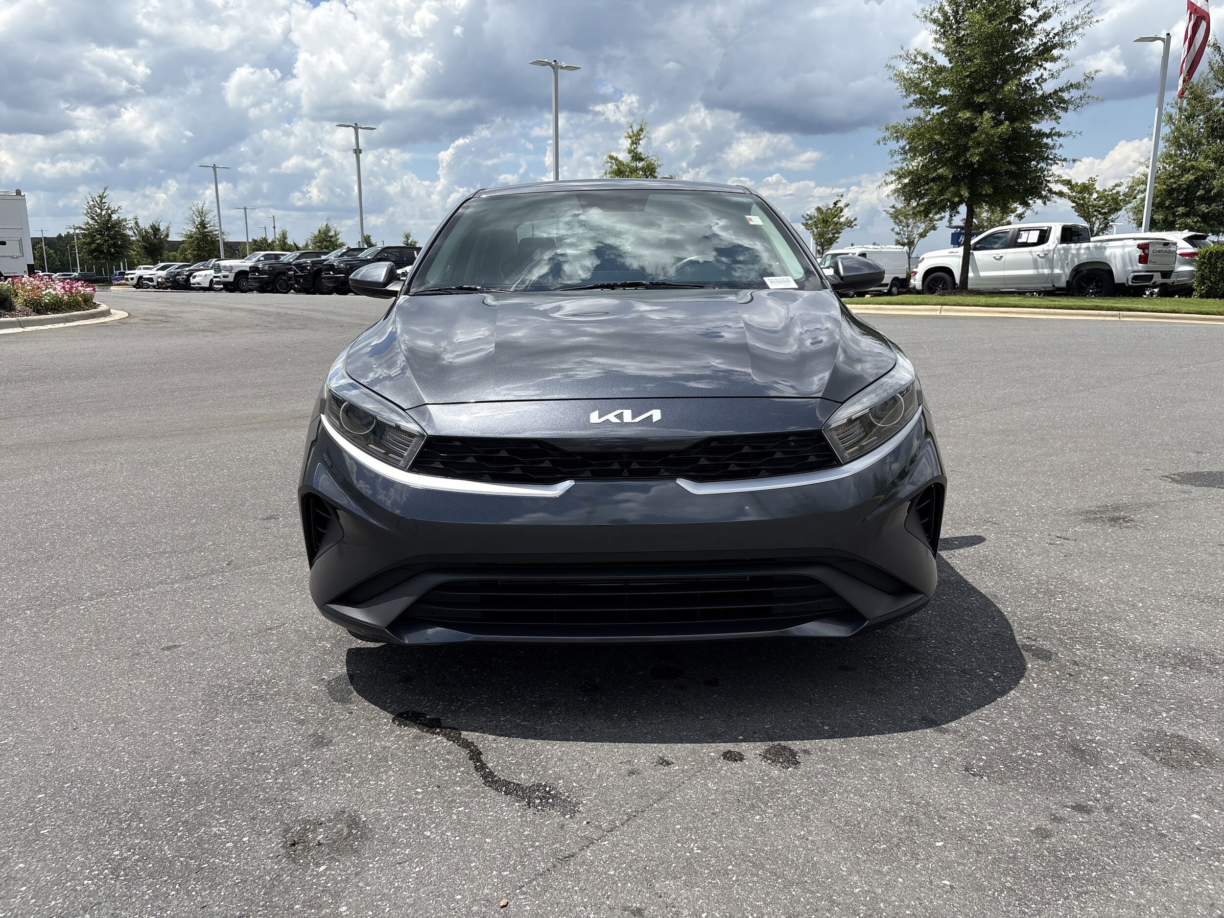 2022 Kia Forte FE photo 2