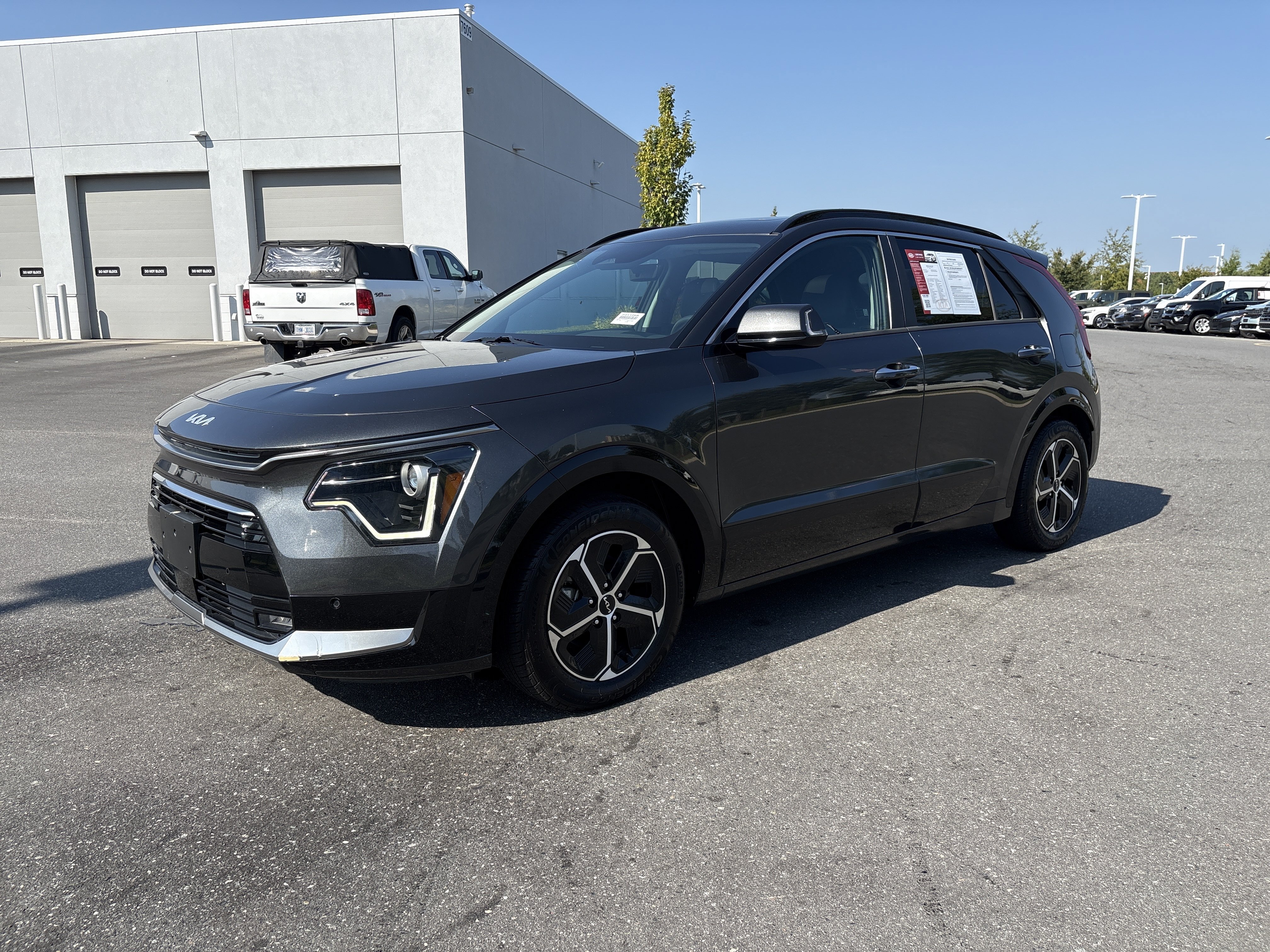 Certified 2023 Kia Niro SX SUV