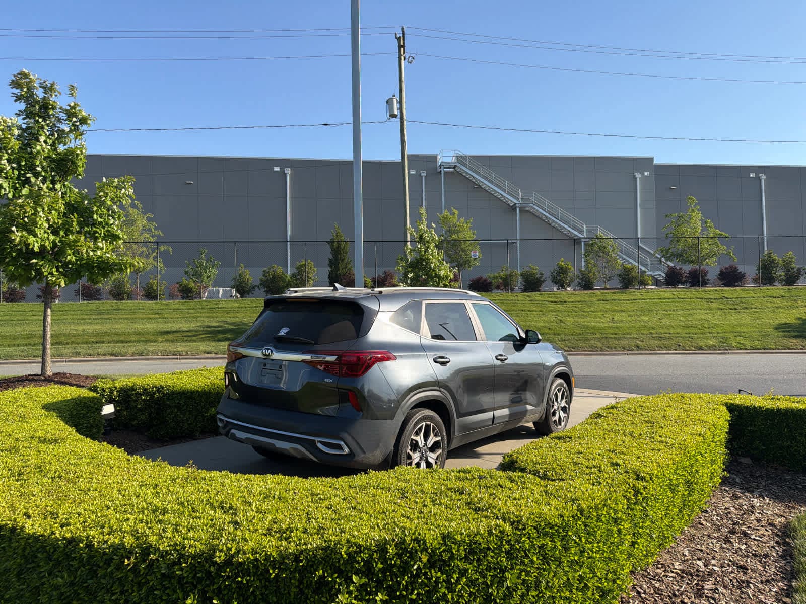 2021 Kia Seltos EX photo 3