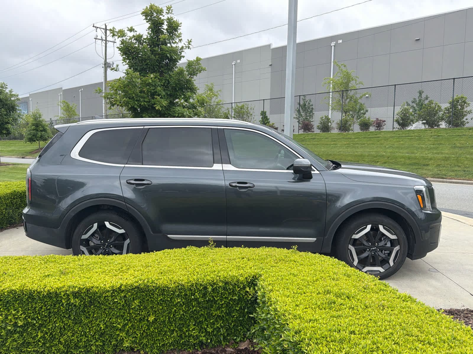 2023 Kia Telluride EX photo 2
