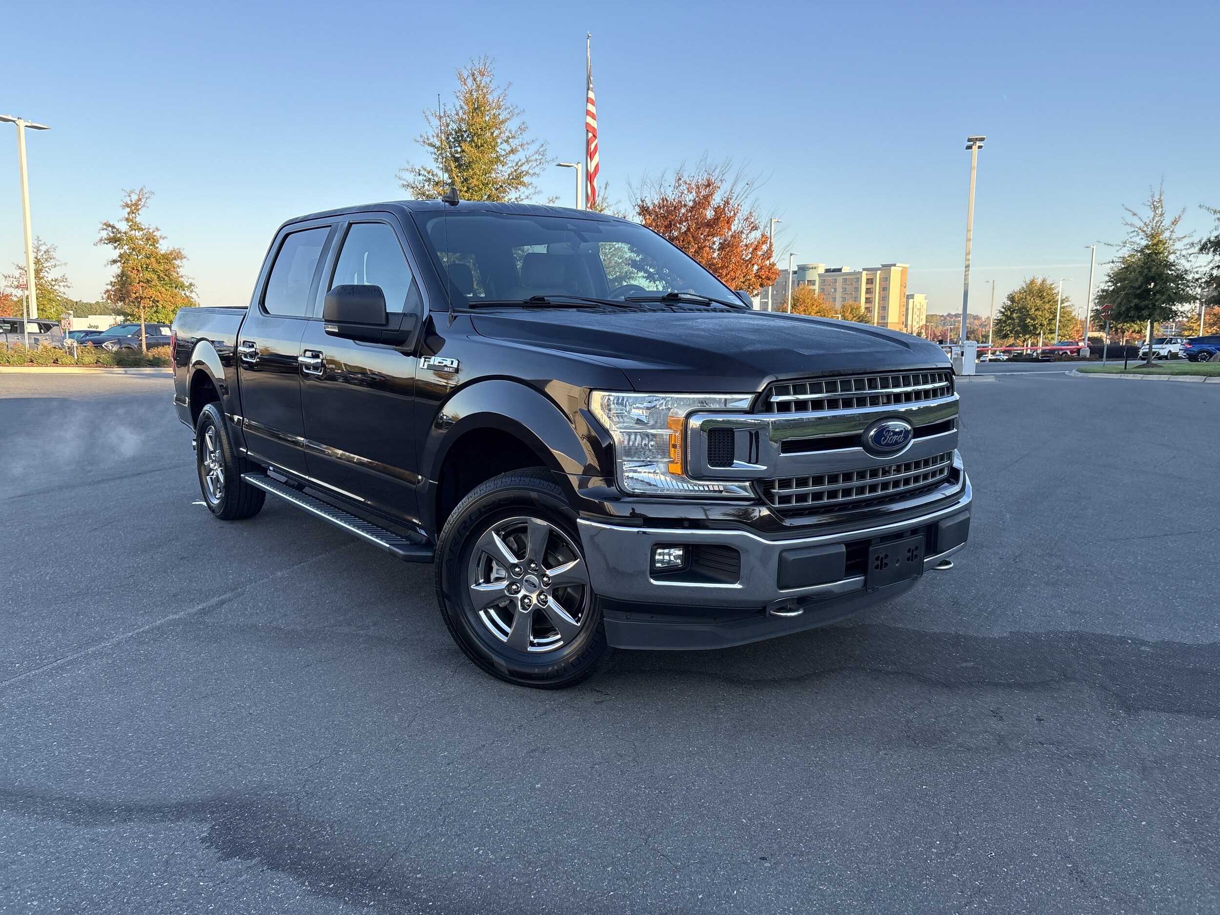 2020 Ford F-150 XLT photo 2