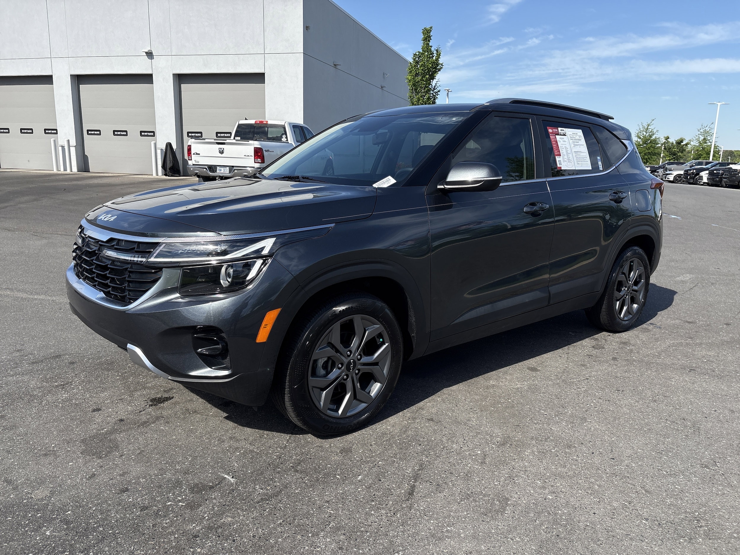 2024 Kia Seltos S photo 4