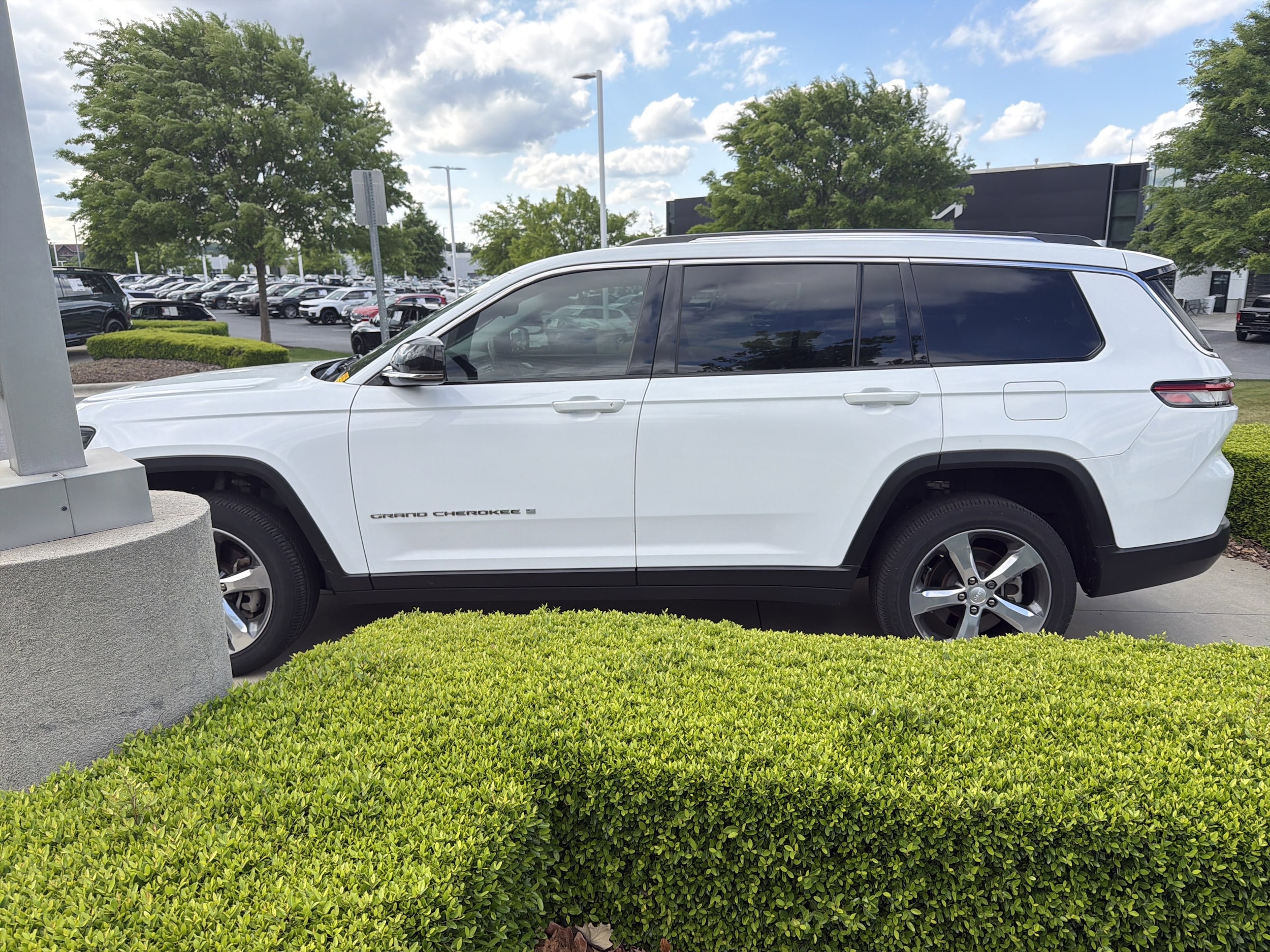 2021 Jeep Grand Cherokee L Limited photo 5