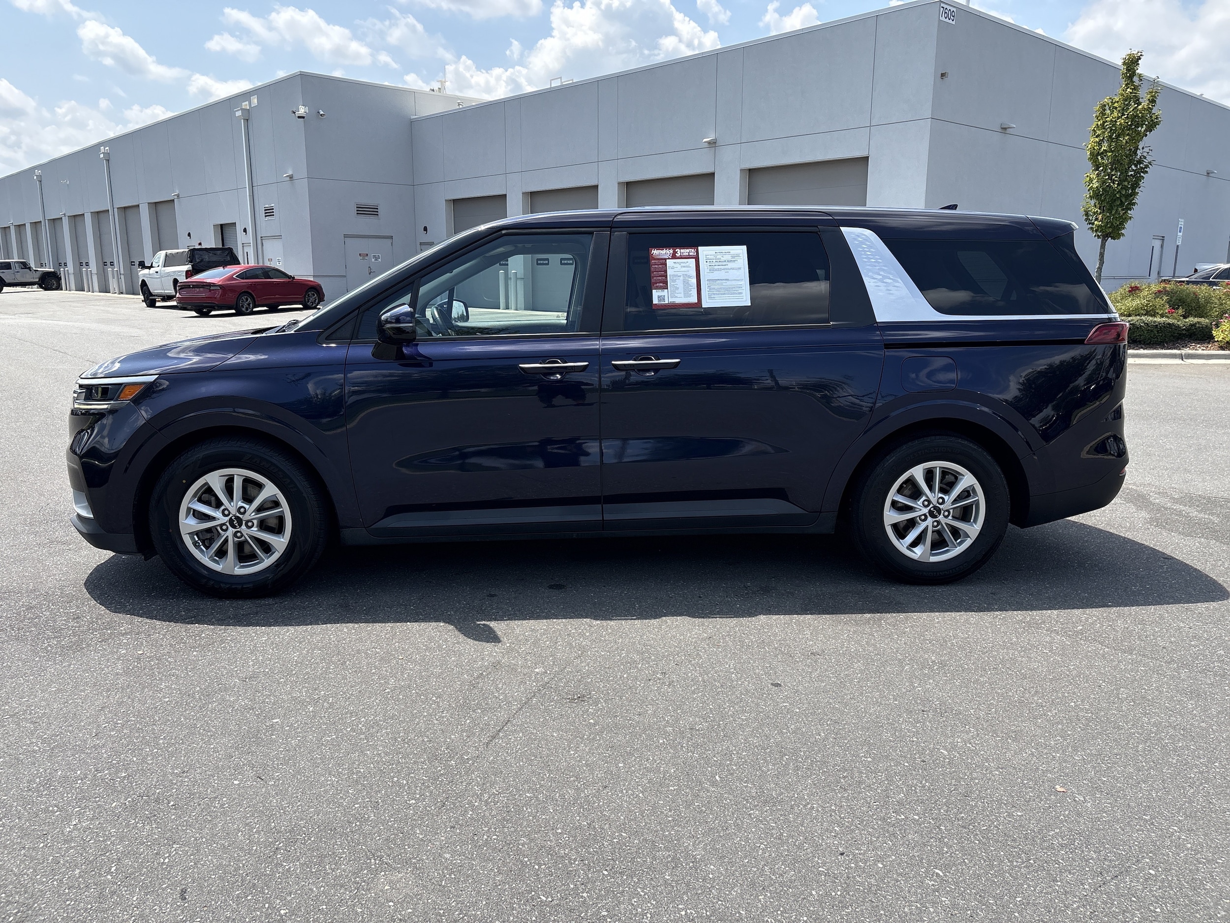 2022 Kia Carnival LXS