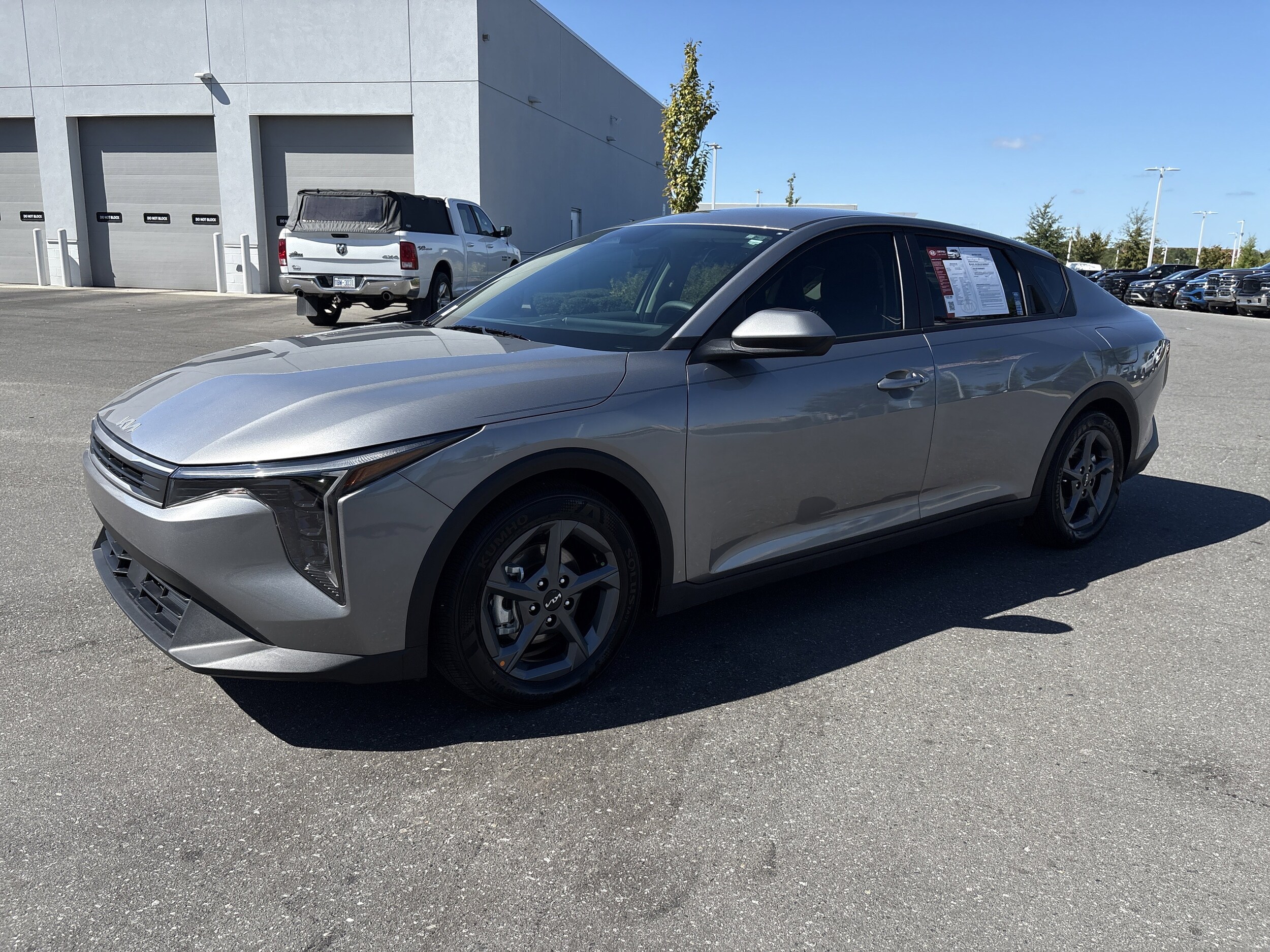 2025 Kia K4 LXS photo 2
