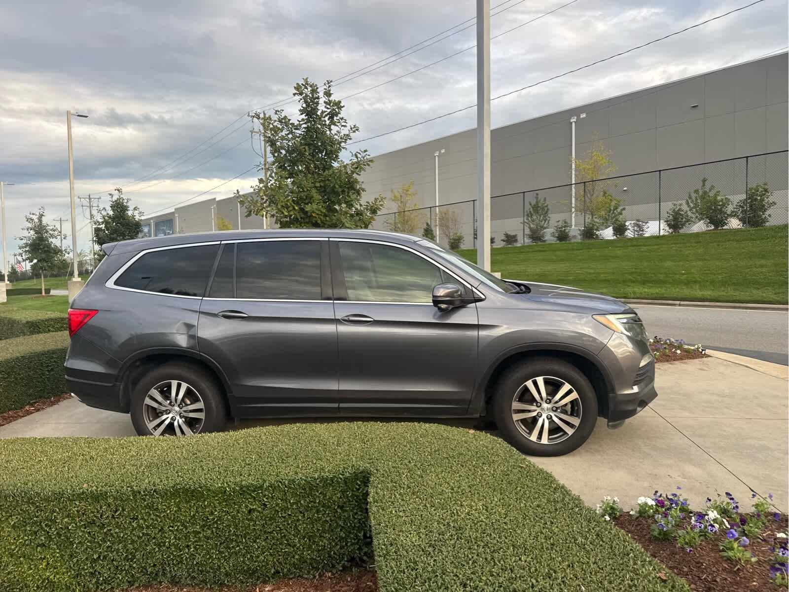 2016 Honda Pilot EX-L photo 2