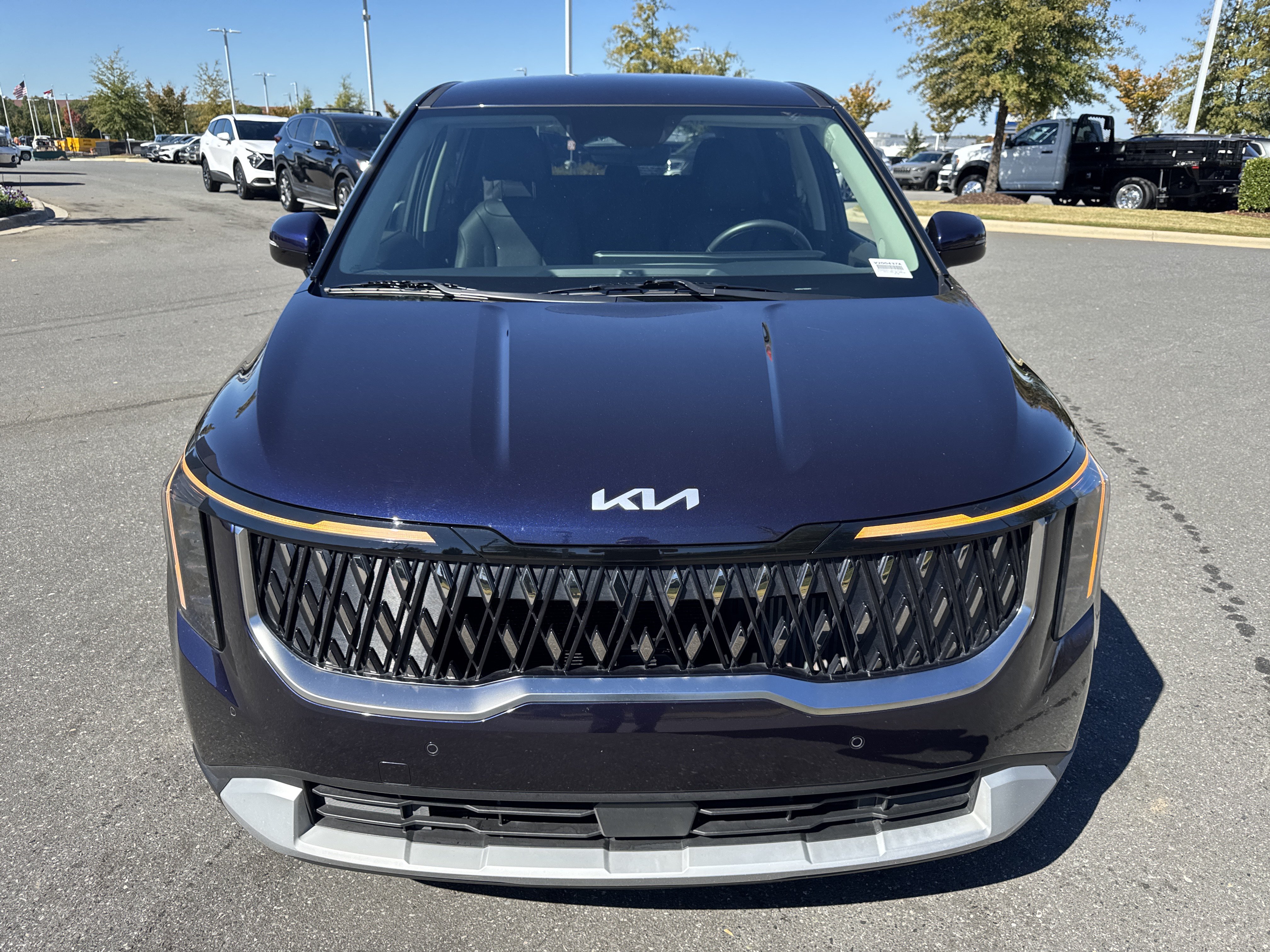 Certified 2025 Kia Carnival Hybrid LXS Minivan