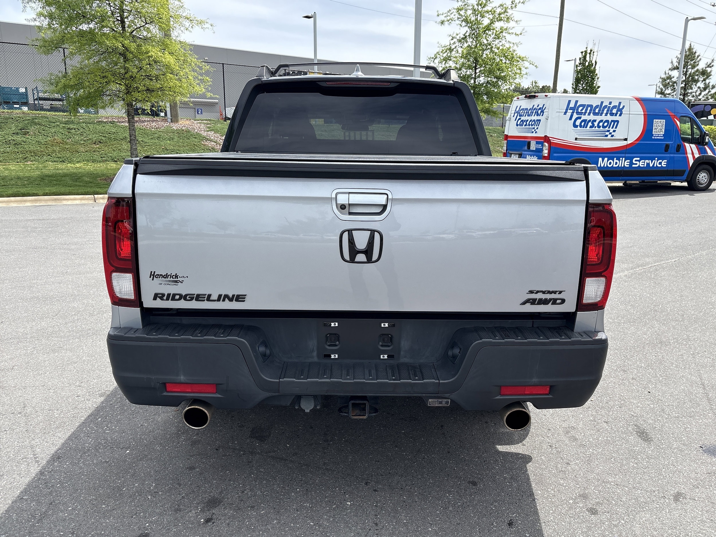 2021 Honda Ridgeline Sport photo 3