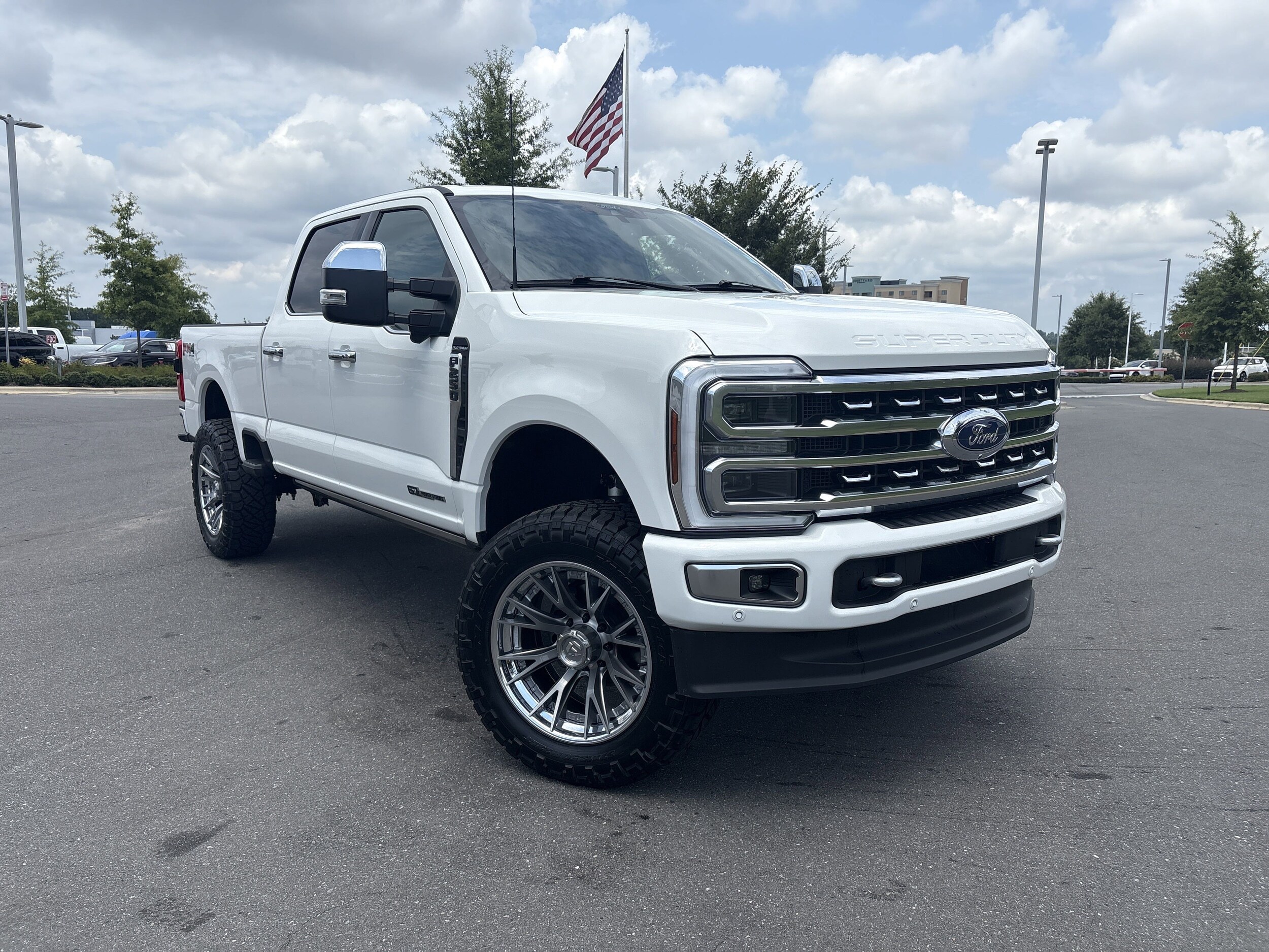 2024 Ford F-250 Platinum photo 2