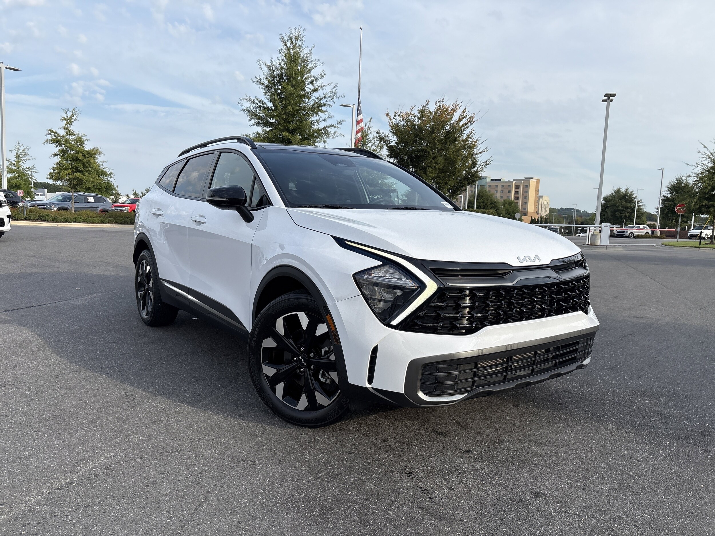 2023 Kia Sportage X-Line photo 2