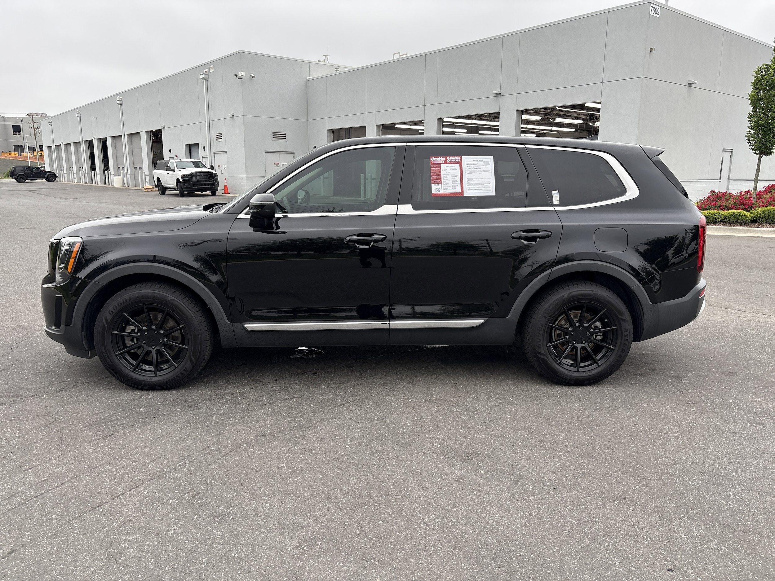 2020 Kia Telluride LX photo 4