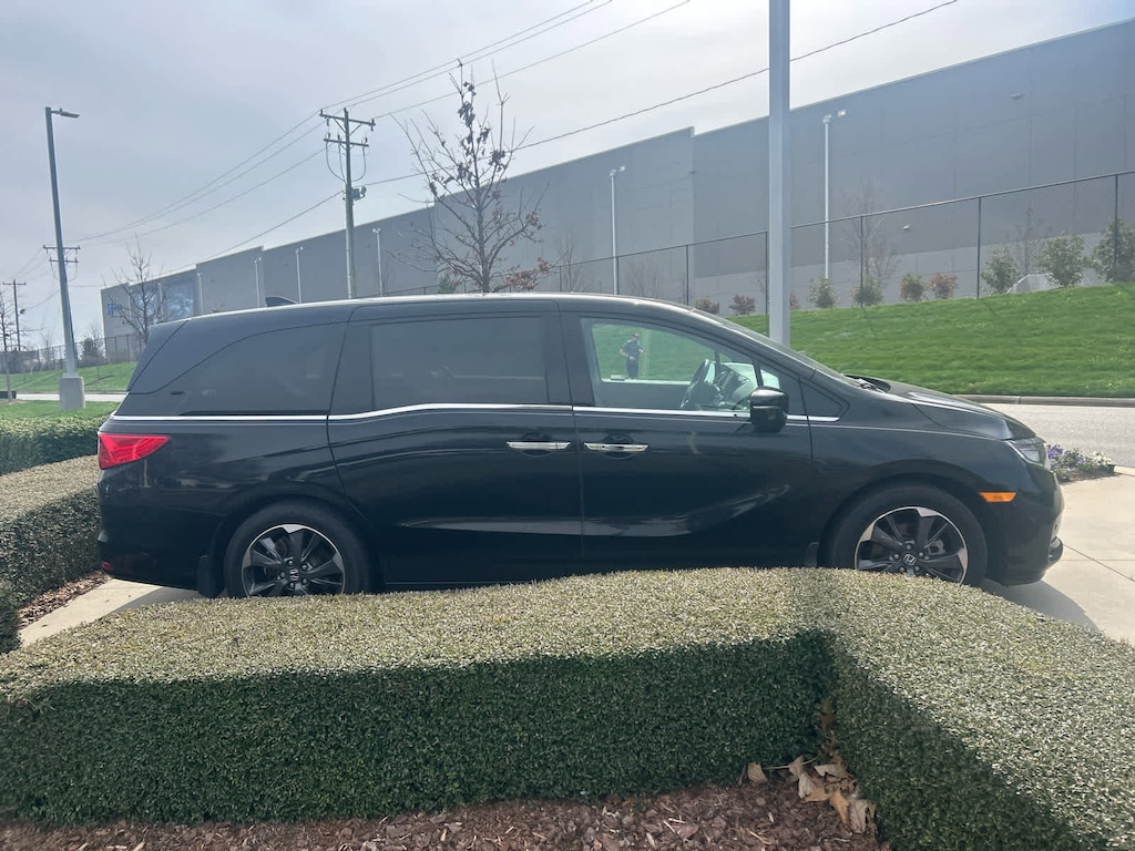 Certified 2023 Honda Odyssey Elite Minivan