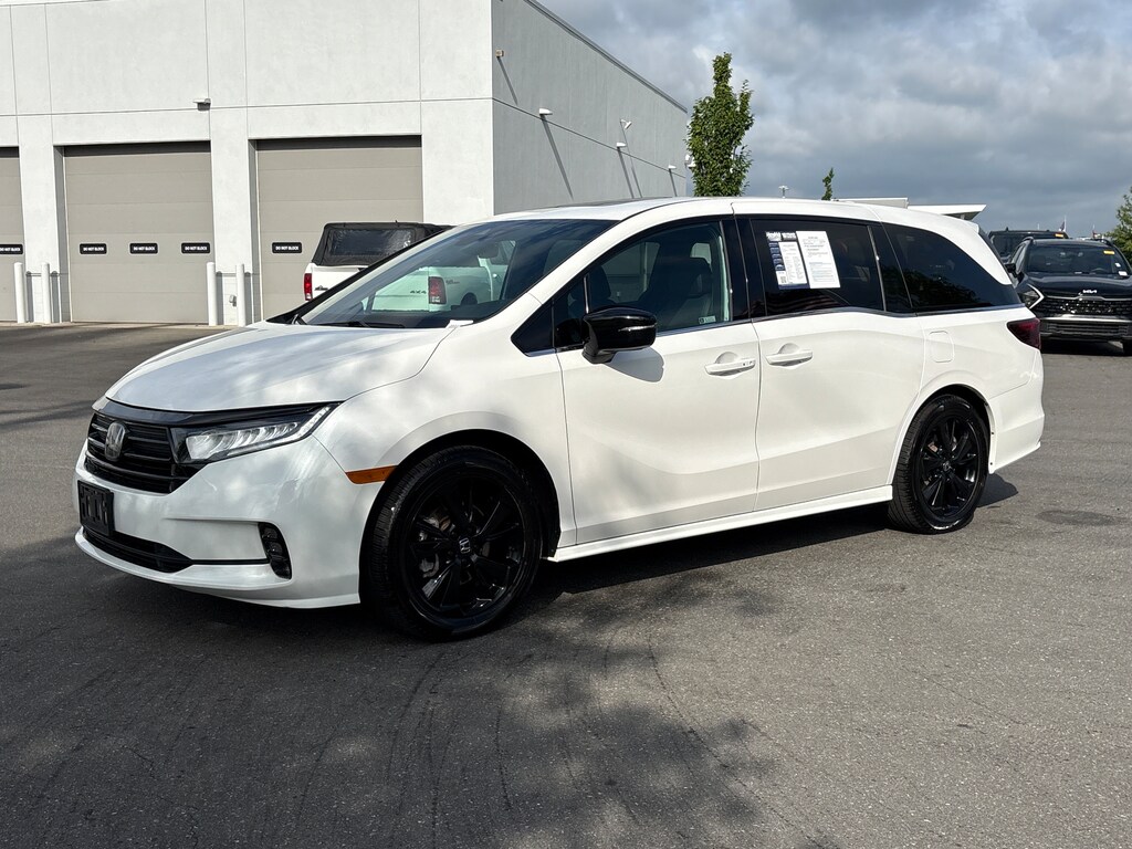 Used 2024 Honda Odyssey Sport Minivan