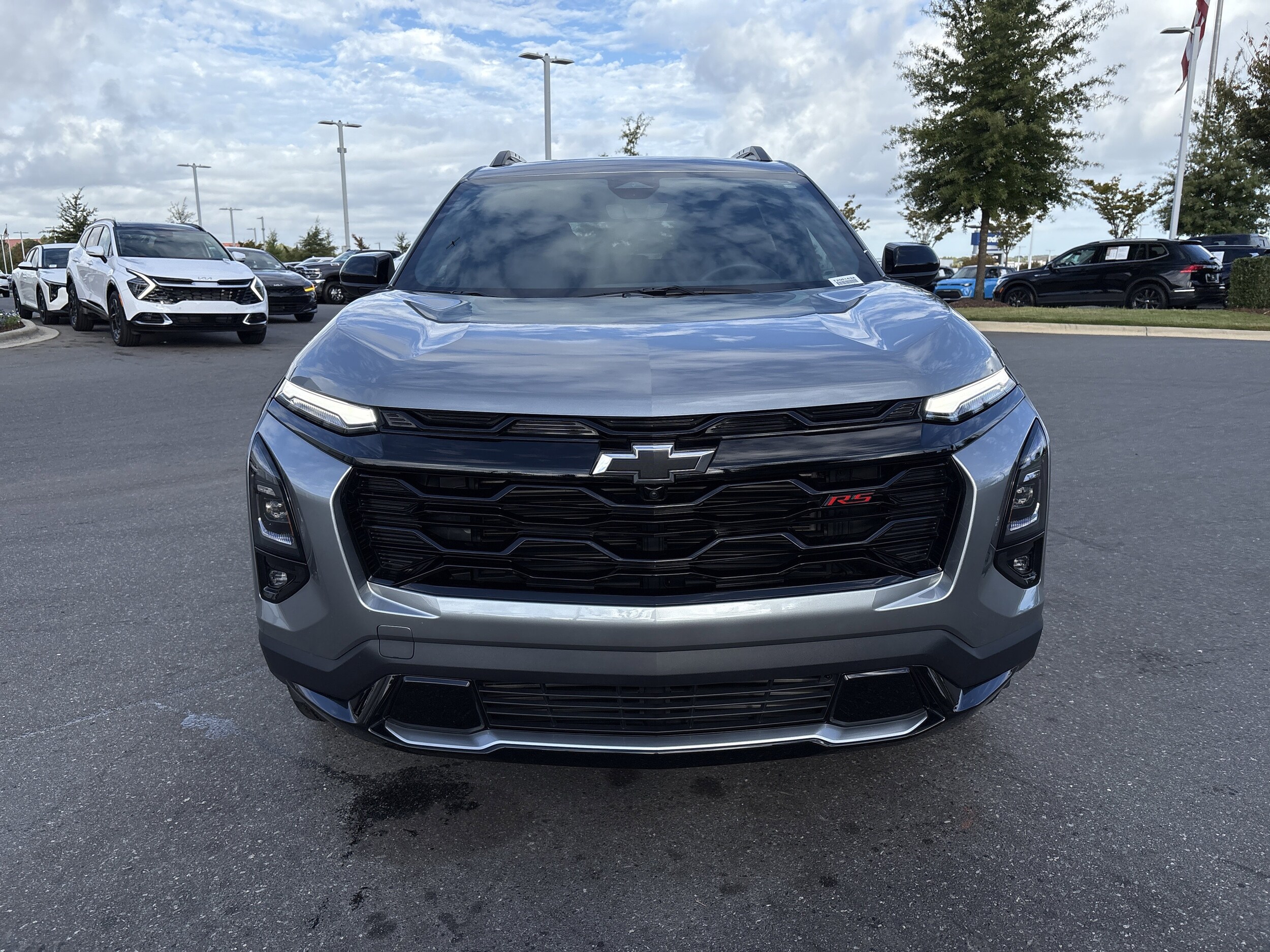 2025 Chevrolet Equinox RS photo 3