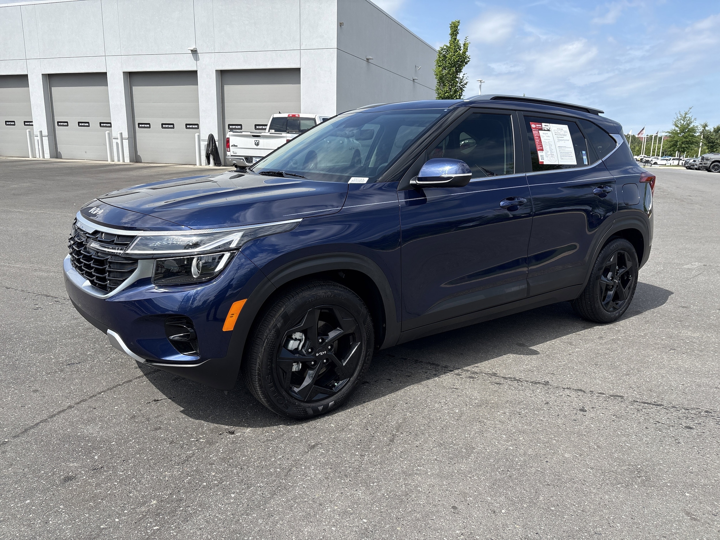 2026 Kia Seltos EX photo 4