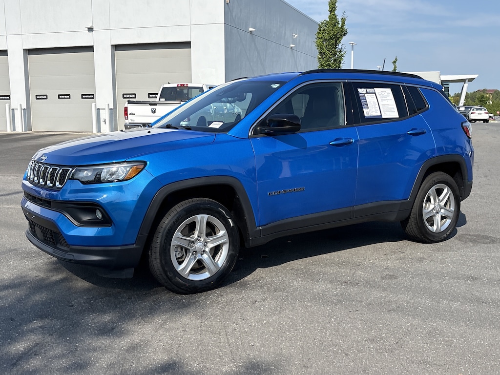 Used 2024 Jeep Compass Latitude SUV