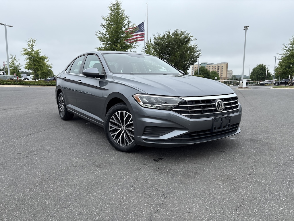 Used 2019 Volkswagen Jetta SE Sedan