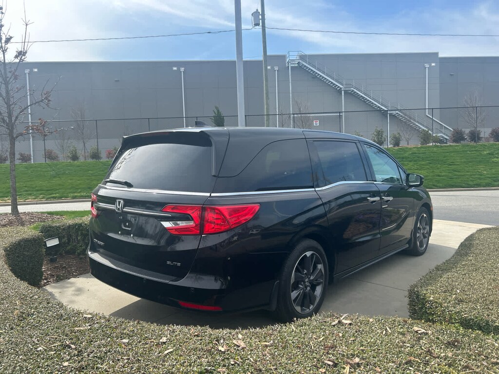 Certified 2023 Honda Odyssey Elite Minivan