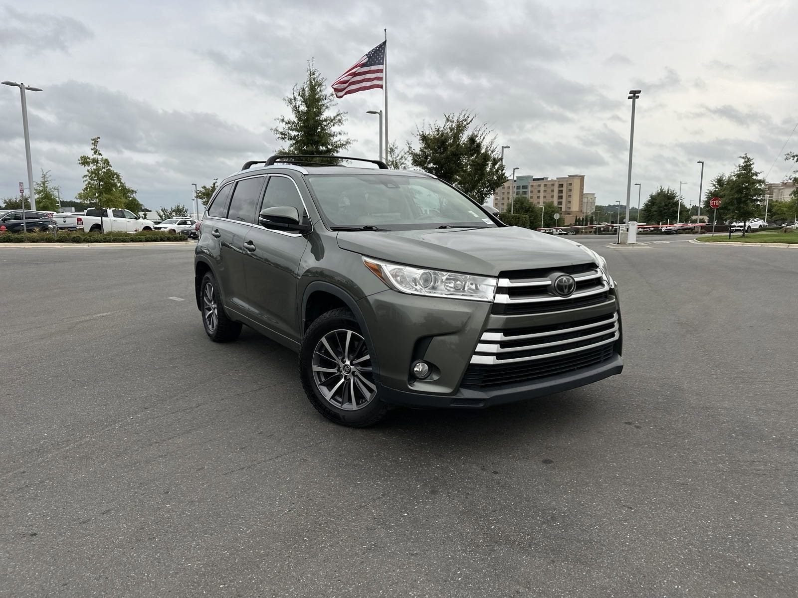 Used 2018 Toyota Highlander XLE with VIN 5TDJZRFH9JS809619 for sale in Concord, NC