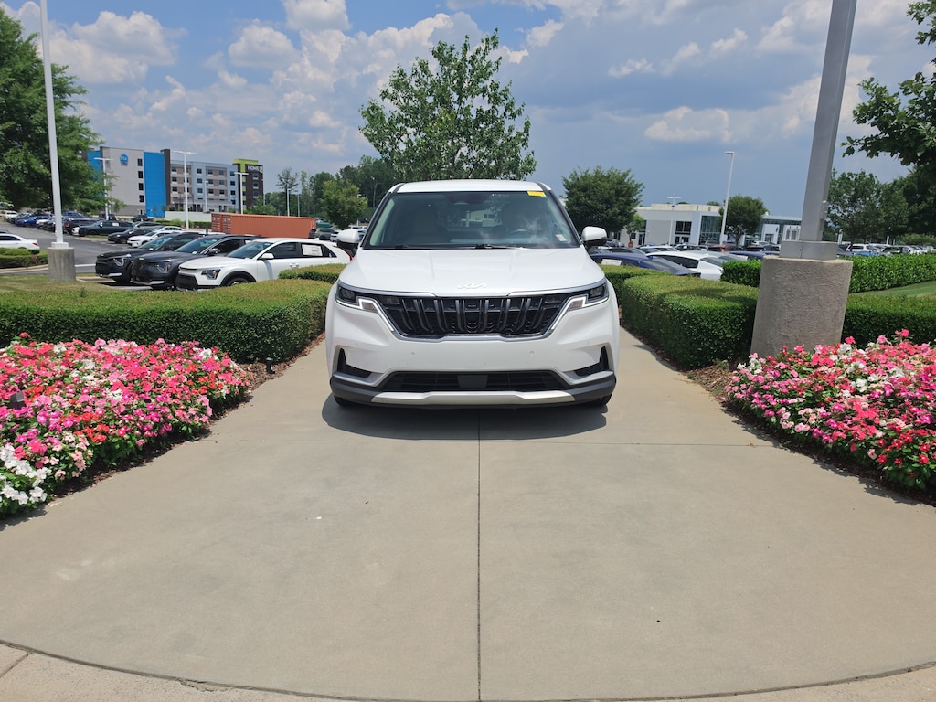 Certified 2024 Kia Carnival EX Minivan