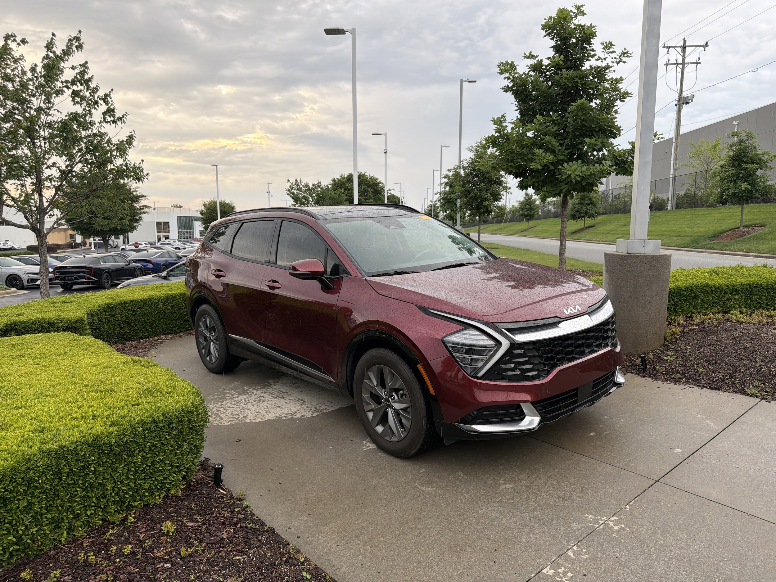 2024 Kia Sportage SX photo 2
