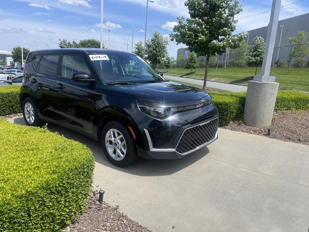 Certified 2025 Kia Soul LX Hatchback