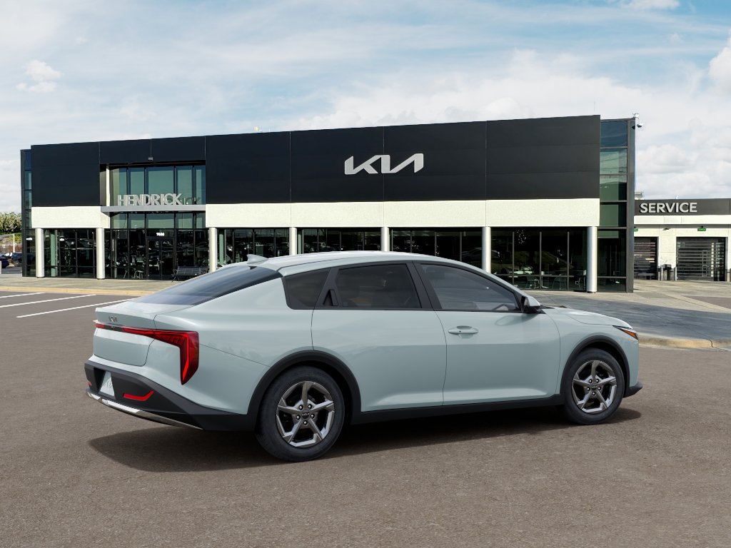 2026 Kia K4 LXS
