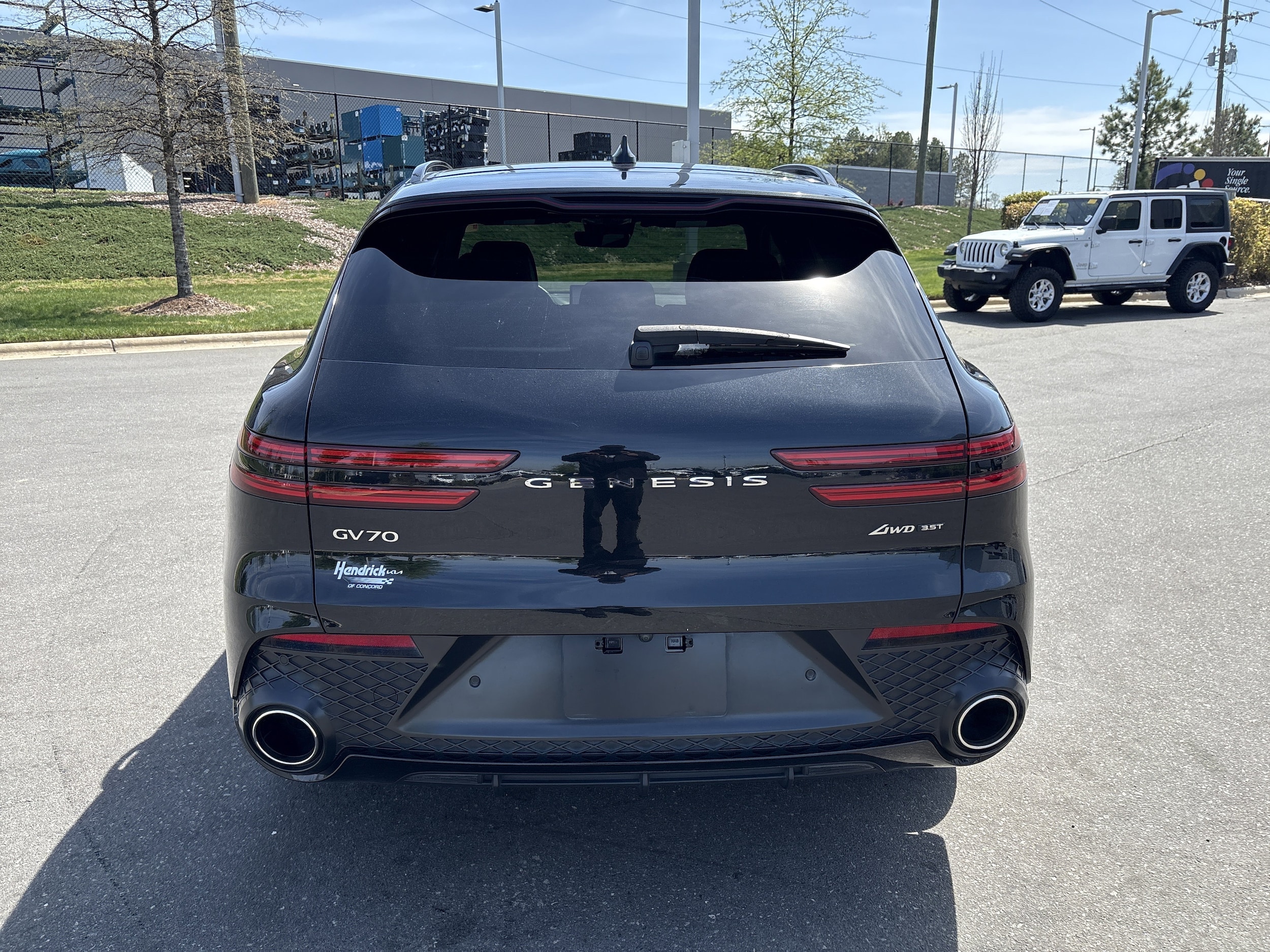 2022 Genesis GV70 3.5T Sport photo 2
