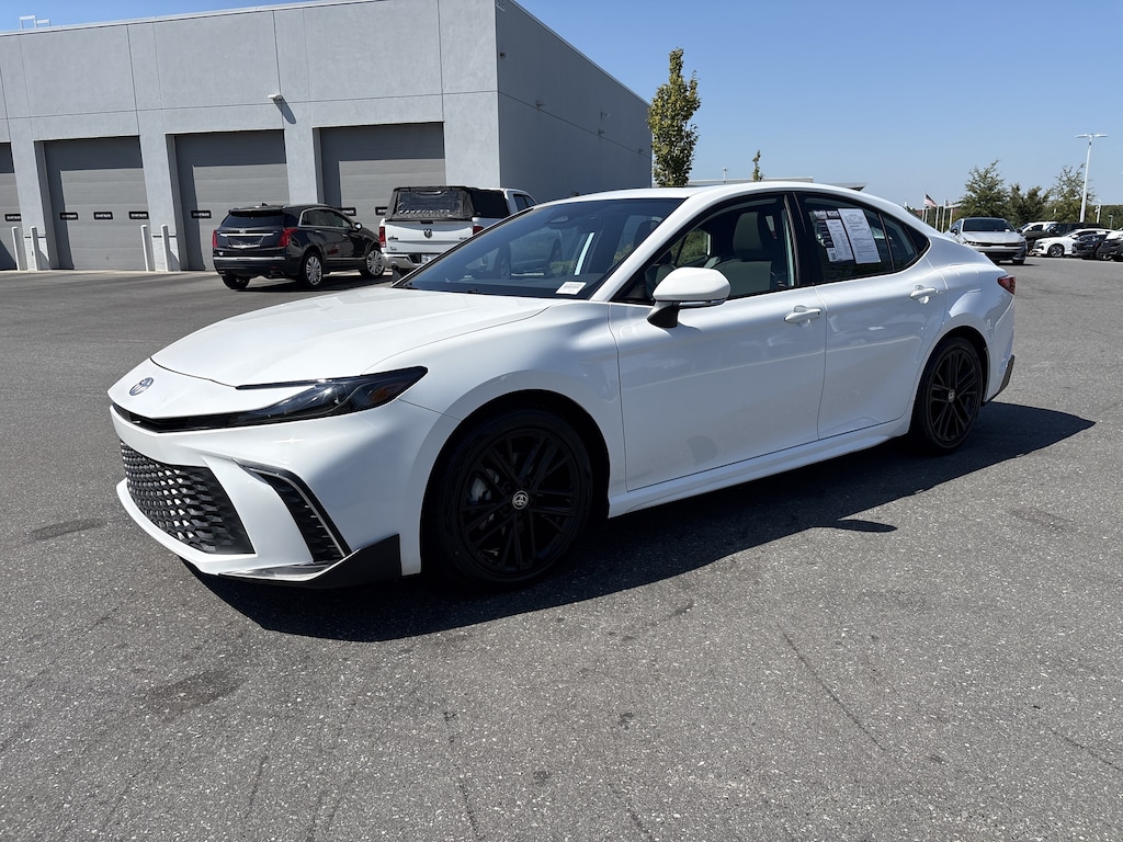 Used 2025 Toyota Camry SE Sedan